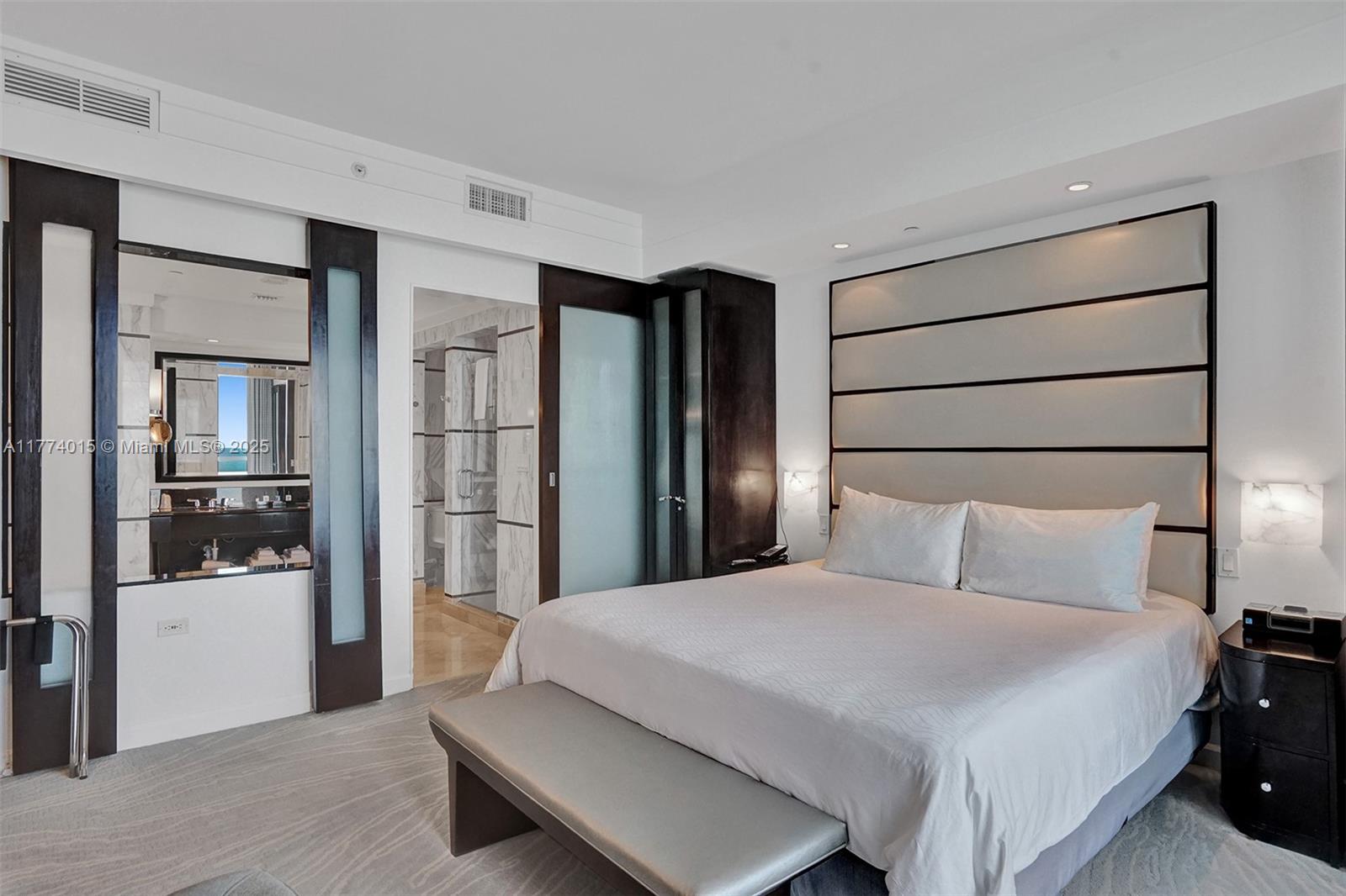 Miami Beach, Florida, 33140, United States, 2 Bedrooms Bedrooms, ,3 BathroomsBathrooms,Residential,For Sale,1759020