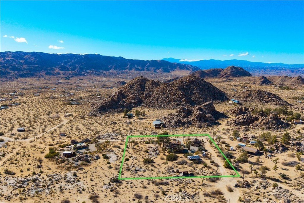 Joshua Tree, California, 92252, United States, 3 Bedrooms Bedrooms, ,2 BathroomsBathrooms,Residential,For Sale,1942307
