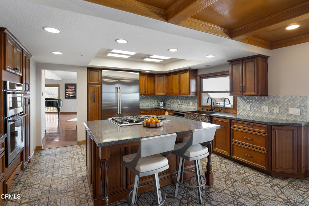 Altadena, California, 91001, United States, 5 Bedrooms Bedrooms, ,6 BathroomsBathrooms,Residential,For Sale,1989048