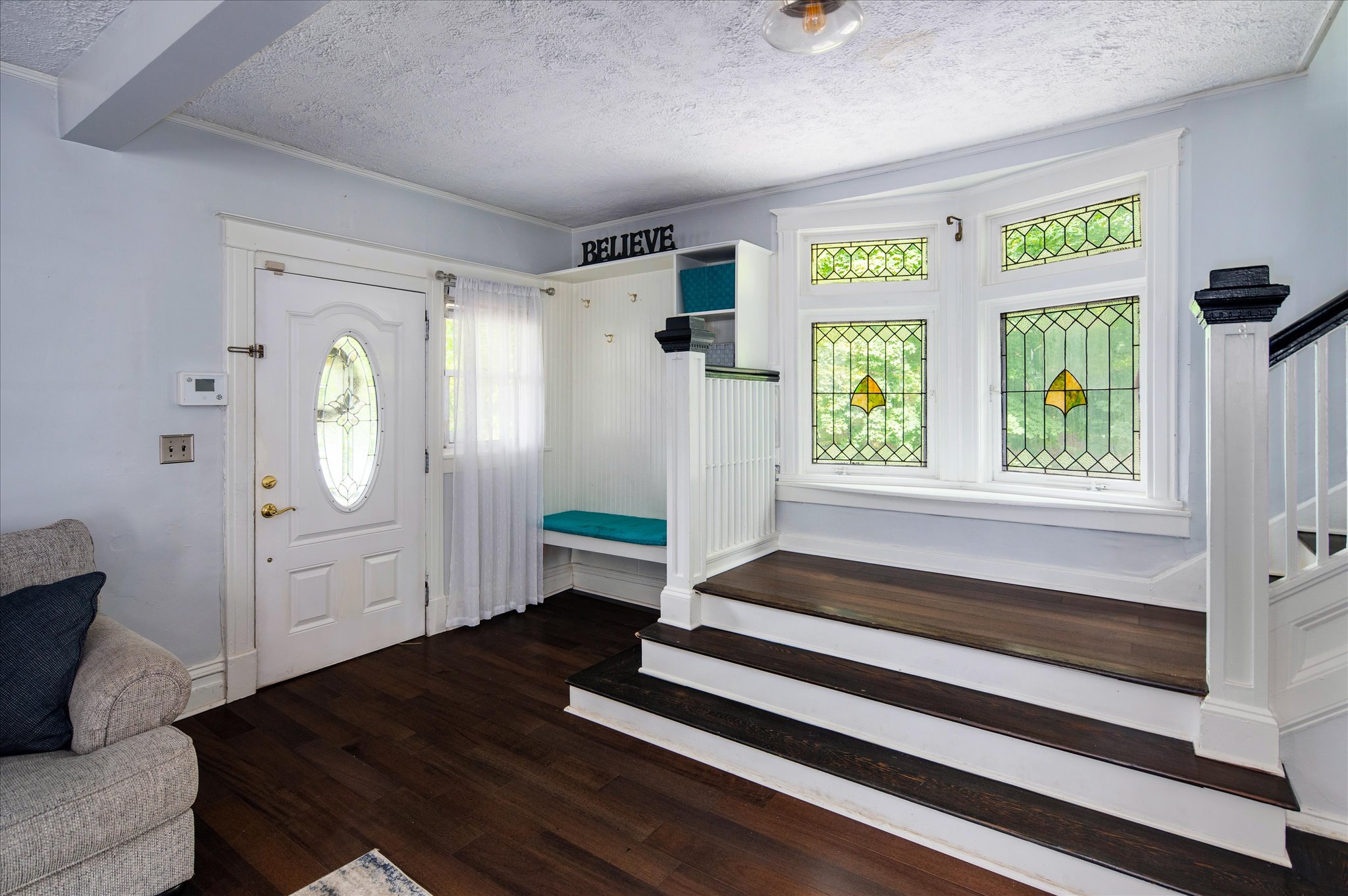  737 Bradley Street - 物件實景