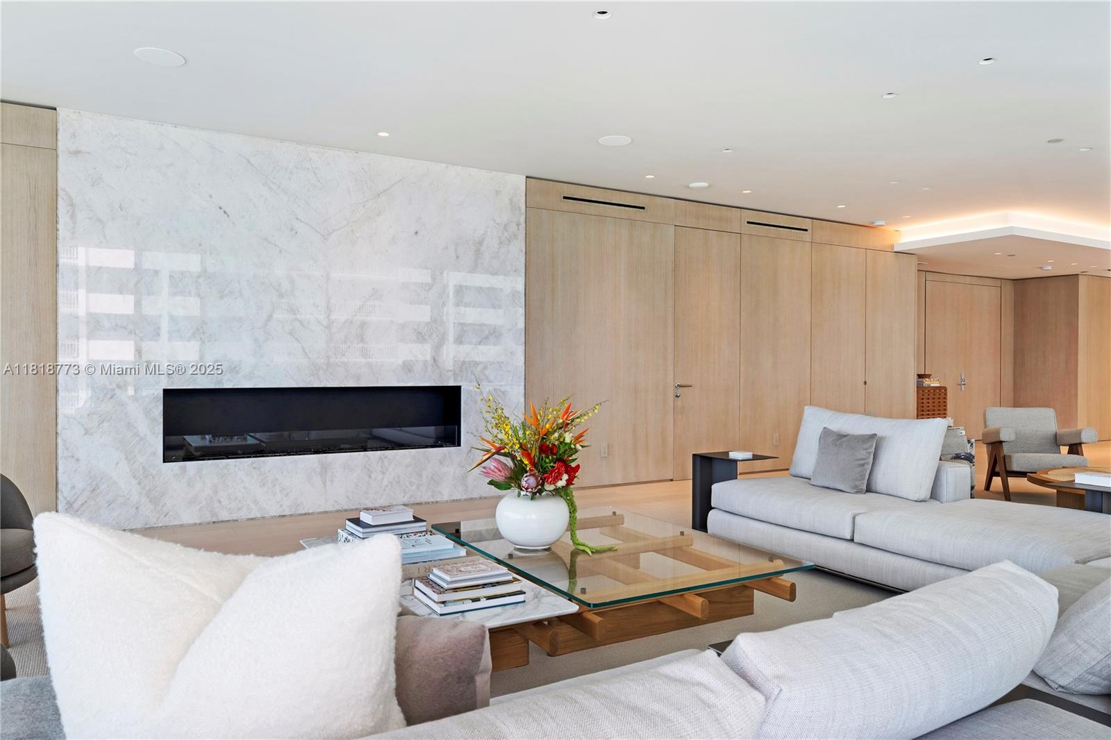 Bal Harbour, Florida, 33154, United States, 4 Bedrooms Bedrooms, ,4 BathroomsBathrooms,Residential,For Sale,1891515