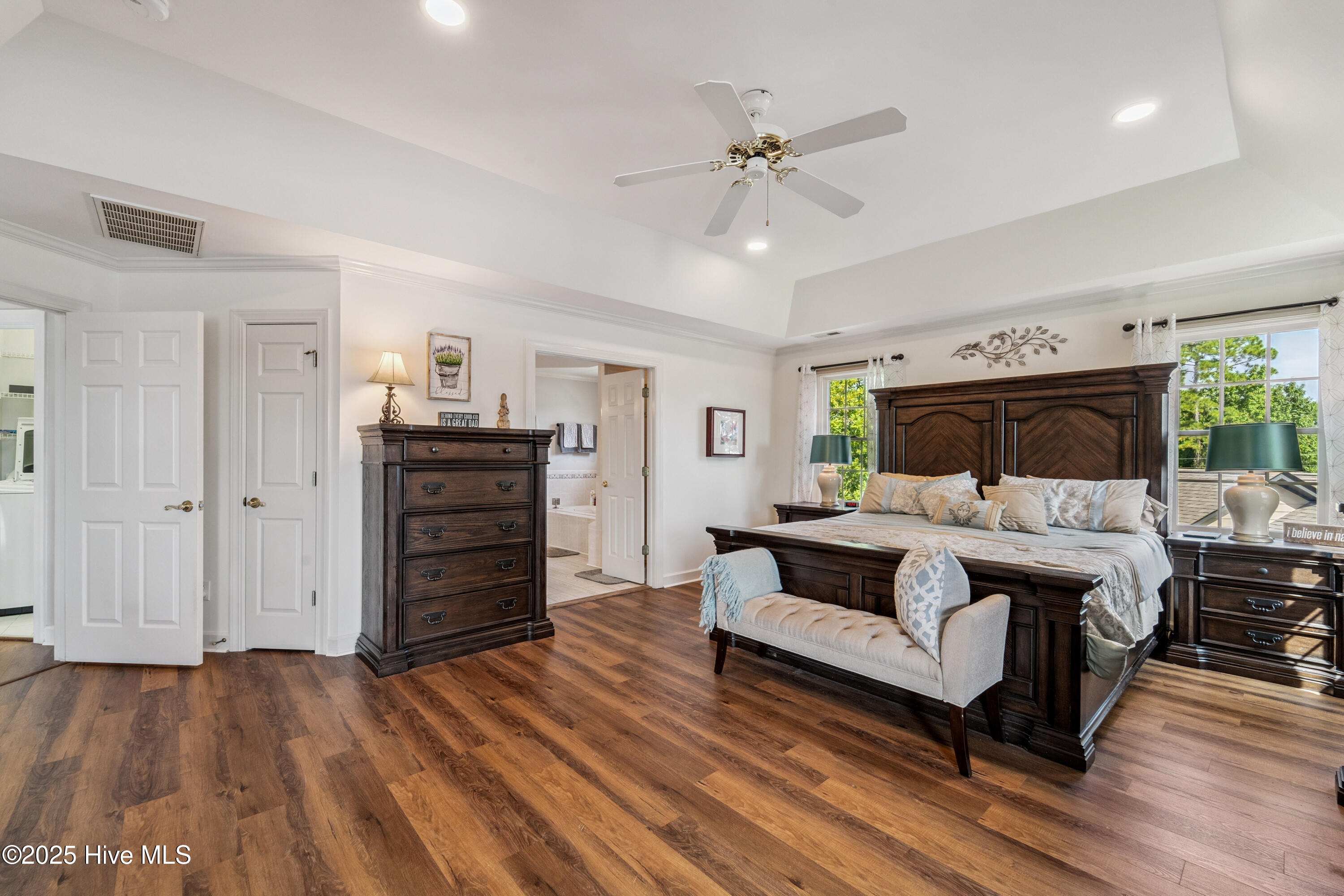 New Bern, North Carolina, 28560, United States, 4 Bedrooms Bedrooms, ,3 BathroomsBathrooms,Residential,For Sale,1907556