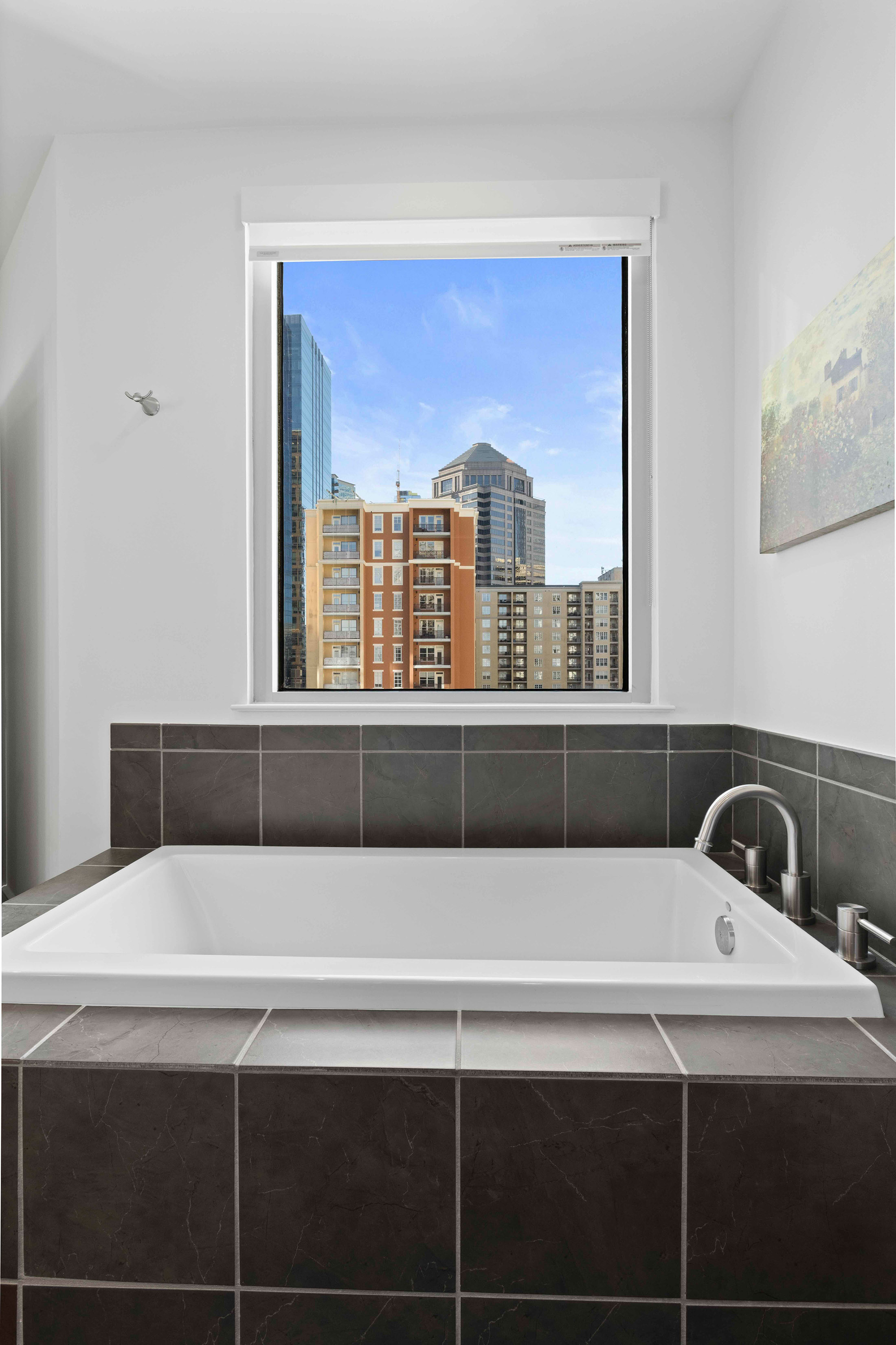  Modern Intown Living at Luxe - 物件實景
