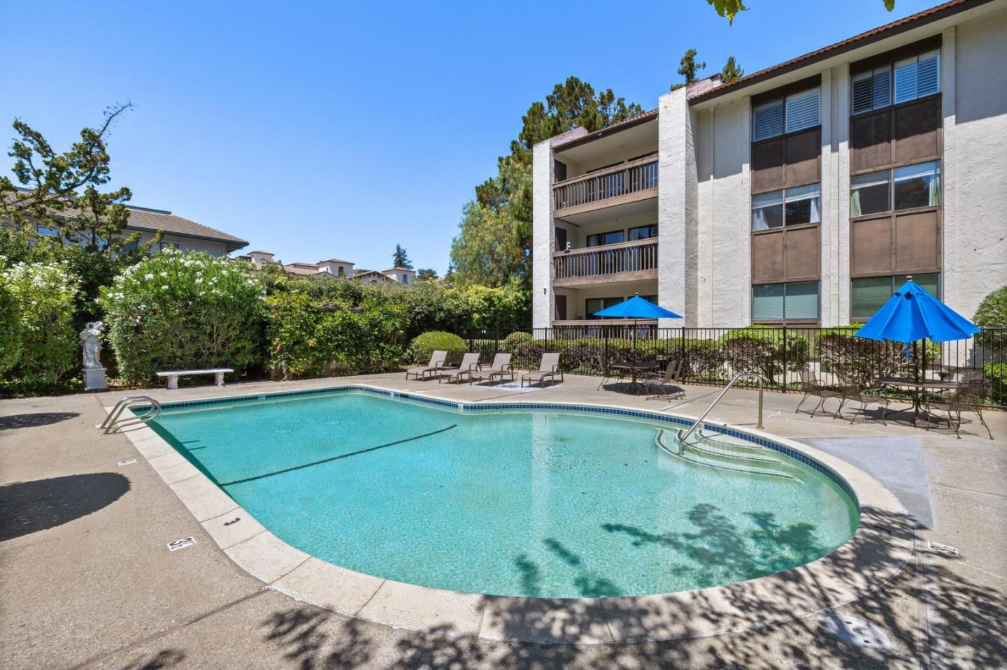 Los Altos, California, 94022, United States, 2 Bedrooms Bedrooms, ,2 BathroomsBathrooms,Residential,For Sale,1902486