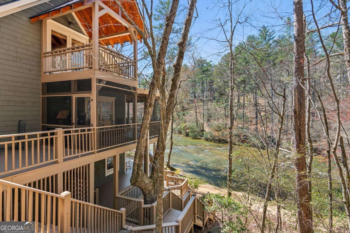 Ellijay, Georgia, 30536, United States, 5 Bedrooms Bedrooms, ,4 BathroomsBathrooms,Residential,For Sale,1880037