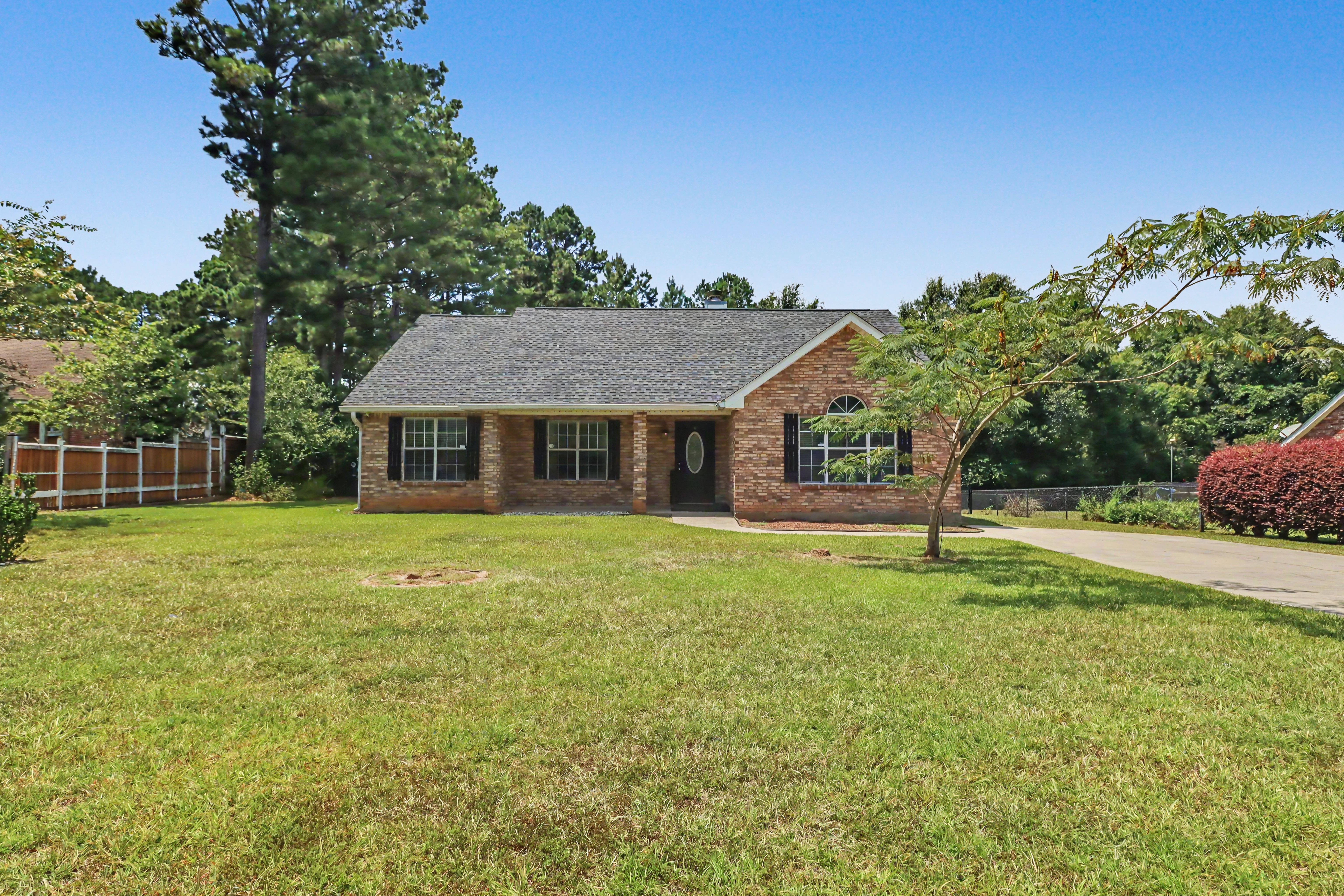 Wallace Way, Saucier, MS 39574
