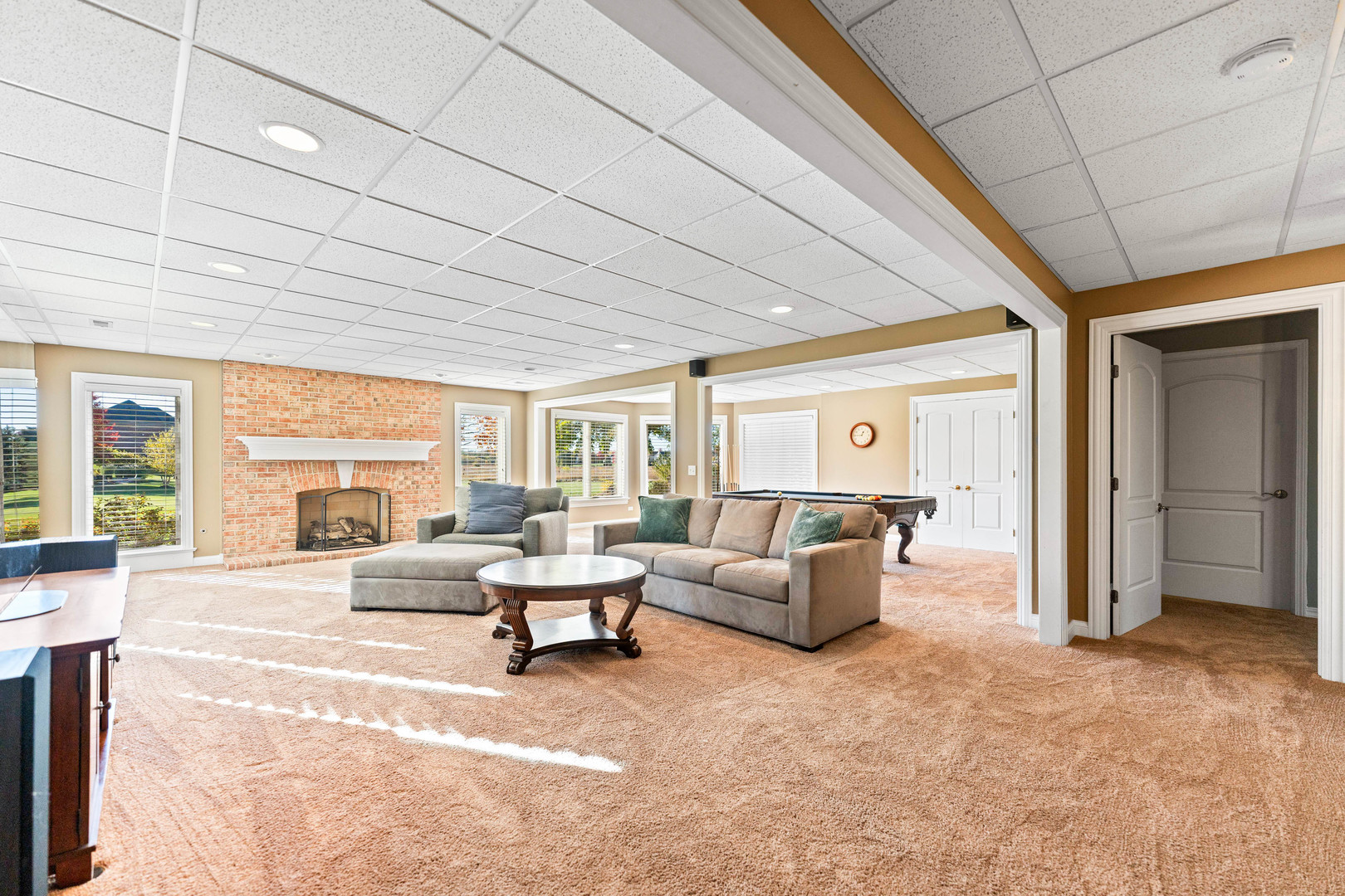 St. Charles, Illinois, 60175, United States, 5 Bedrooms Bedrooms, ,5 BathroomsBathrooms,Residential,For Sale,1989191