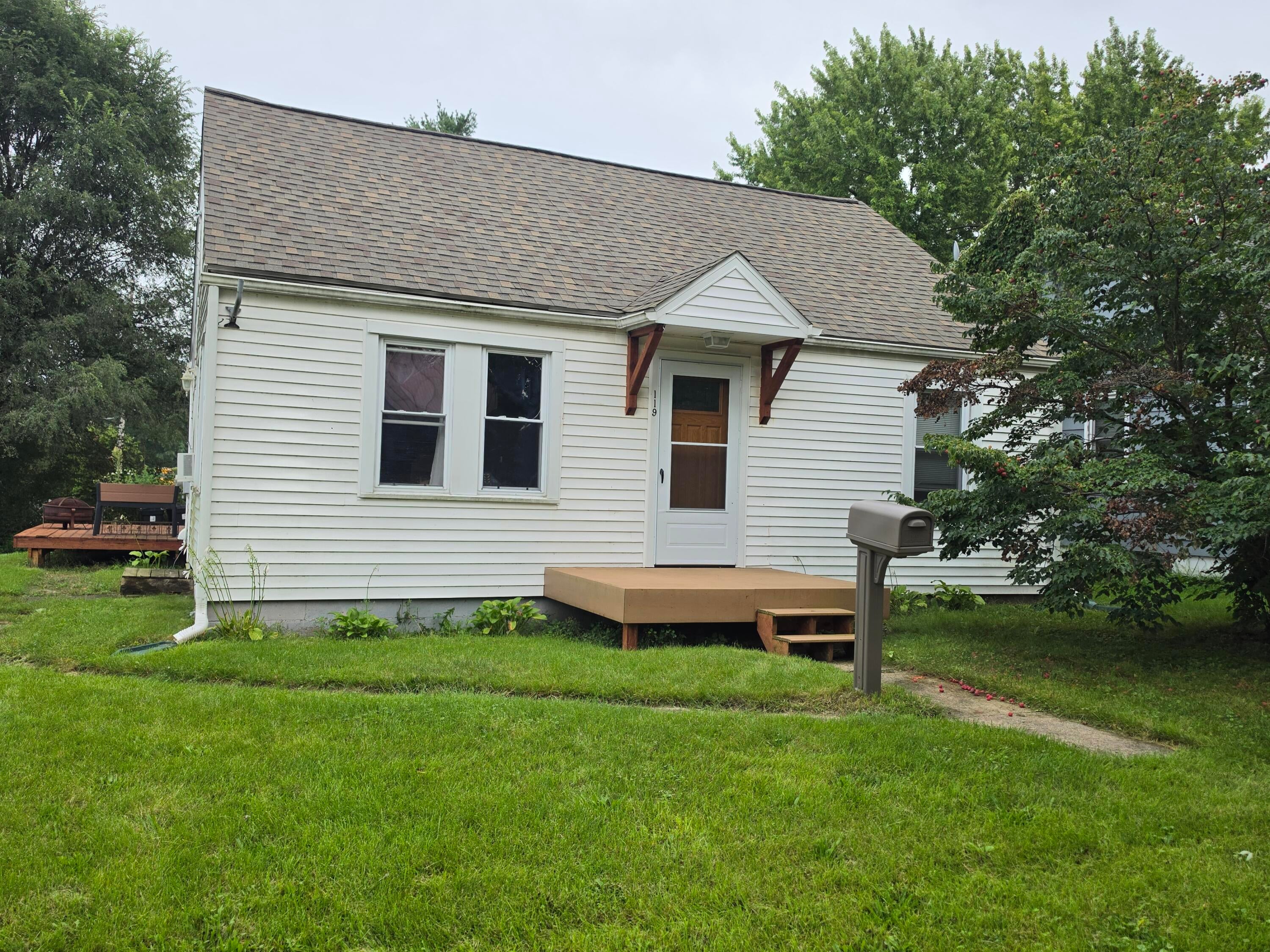 Myrlice Ct, Jackson, MI 49203