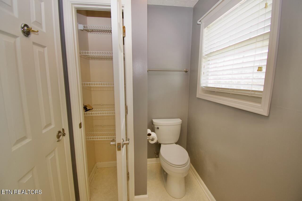 Maryville, Tennessee, 37803, United States, 3 Bedrooms Bedrooms, ,3 BathroomsBathrooms,Residential,For Sale,1857771