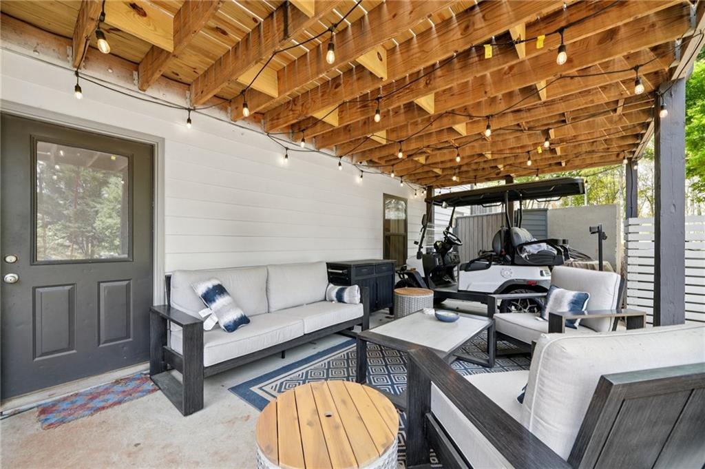 Flowery Branch, Georgia, 30542, United States, 5 Bedrooms Bedrooms, ,4 BathroomsBathrooms,Residential,For Sale,2035755
