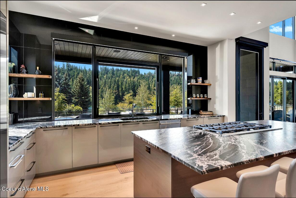 Coeur D'alene, Idaho, 83814, United States, 4 Bedrooms Bedrooms, ,4 BathroomsBathrooms,Residential,For Sale,1927385