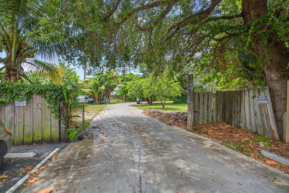 Greenacres, Florida, 33463, United States, 7 Bedrooms Bedrooms, ,6 BathroomsBathrooms,Residential,For Sale,1974684