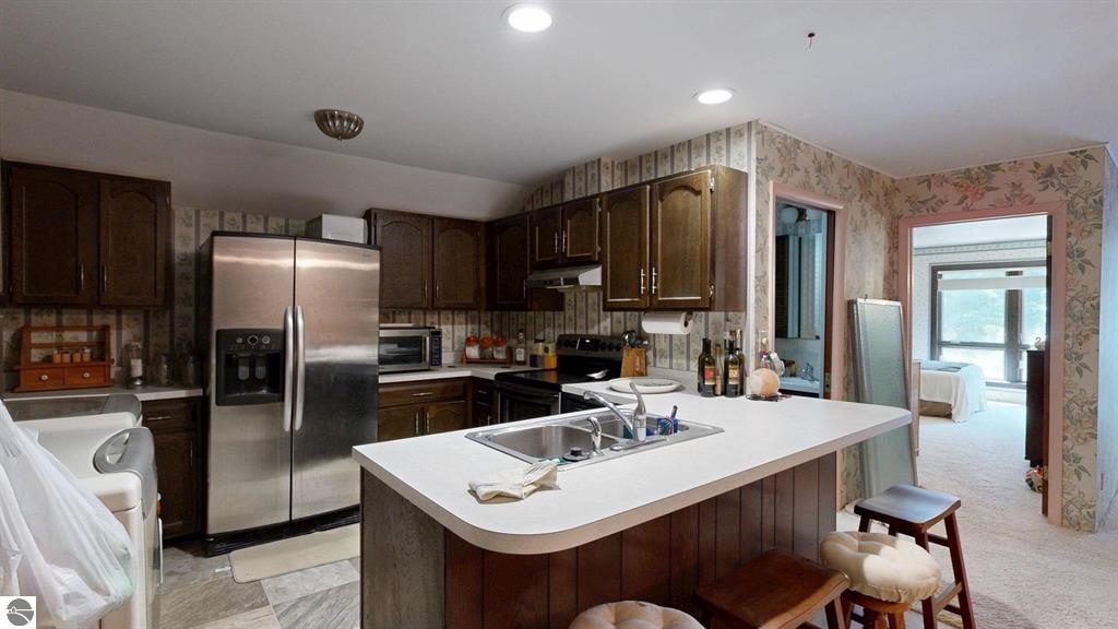Lake Isabella, Michigan, 48893, United States, 3 Bedrooms Bedrooms, ,6 BathroomsBathrooms,Residential,For Sale,1903716