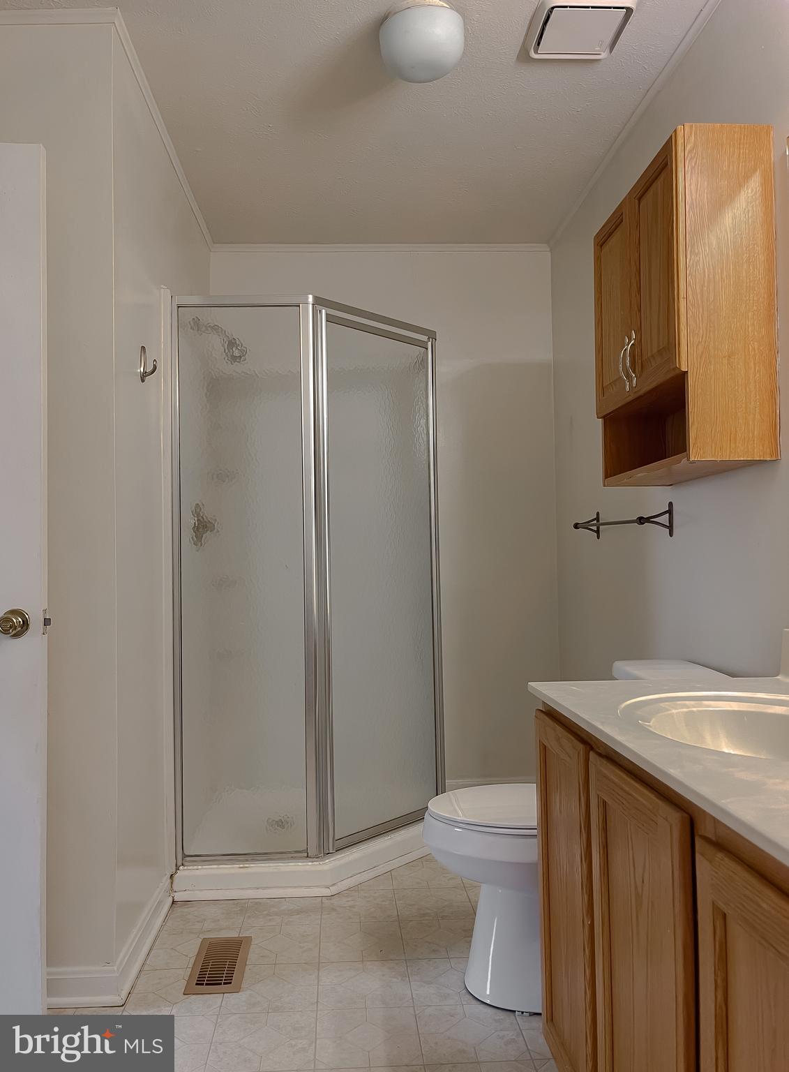 Waldorf, Maryland, 20603, United States, 5 Bedrooms Bedrooms, ,3 BathroomsBathrooms,Residential,For Sale,1928976