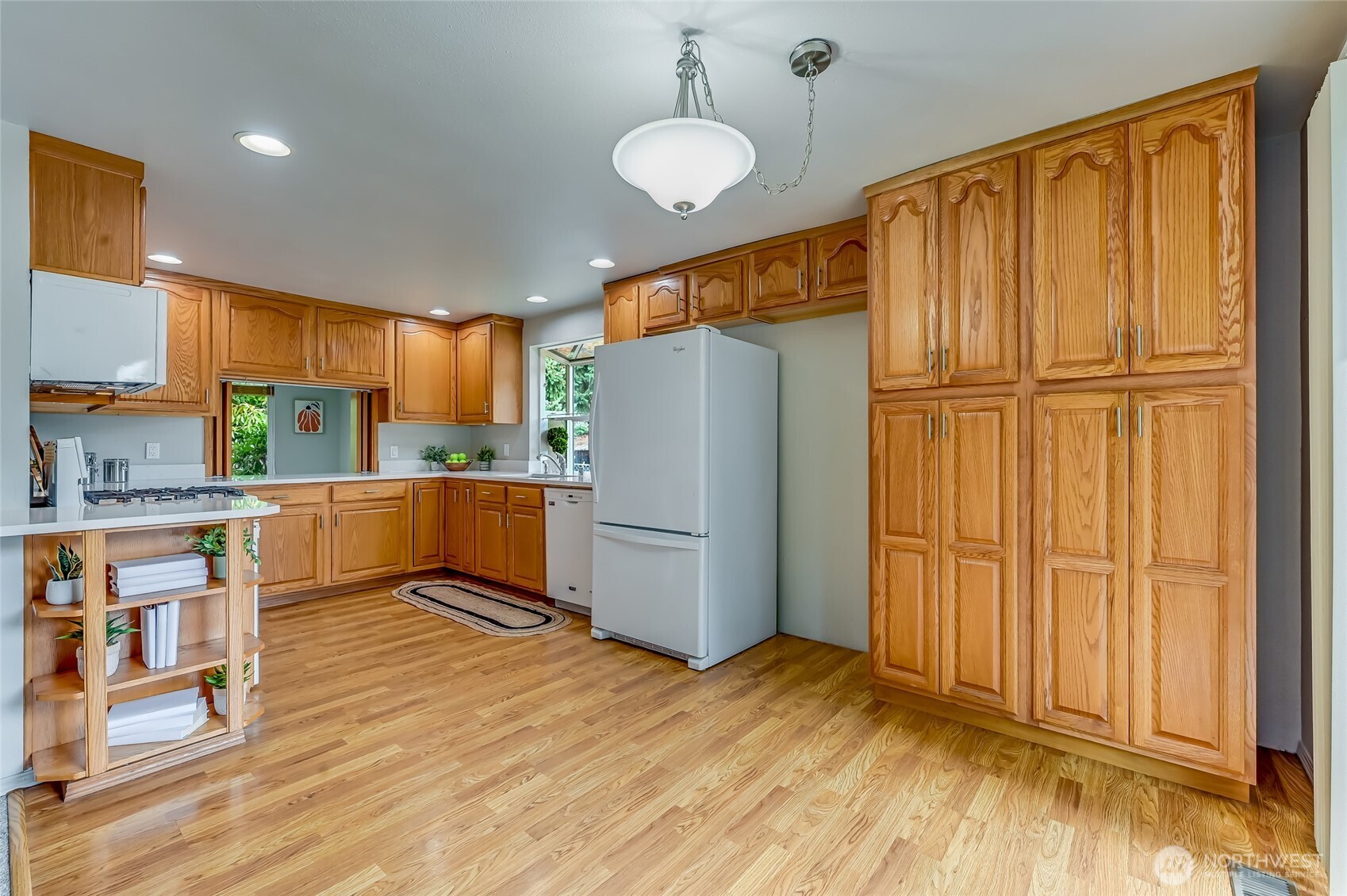 Puyallup, Washington, 98374, United States, 3 Bedrooms Bedrooms, ,1 BathroomBathrooms,Residential,For Sale,1917065