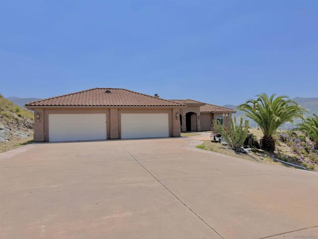 Lakeside, California, 92040, United States, 4 Bedrooms Bedrooms, ,4 BathroomsBathrooms,Residential,For Sale,1828721