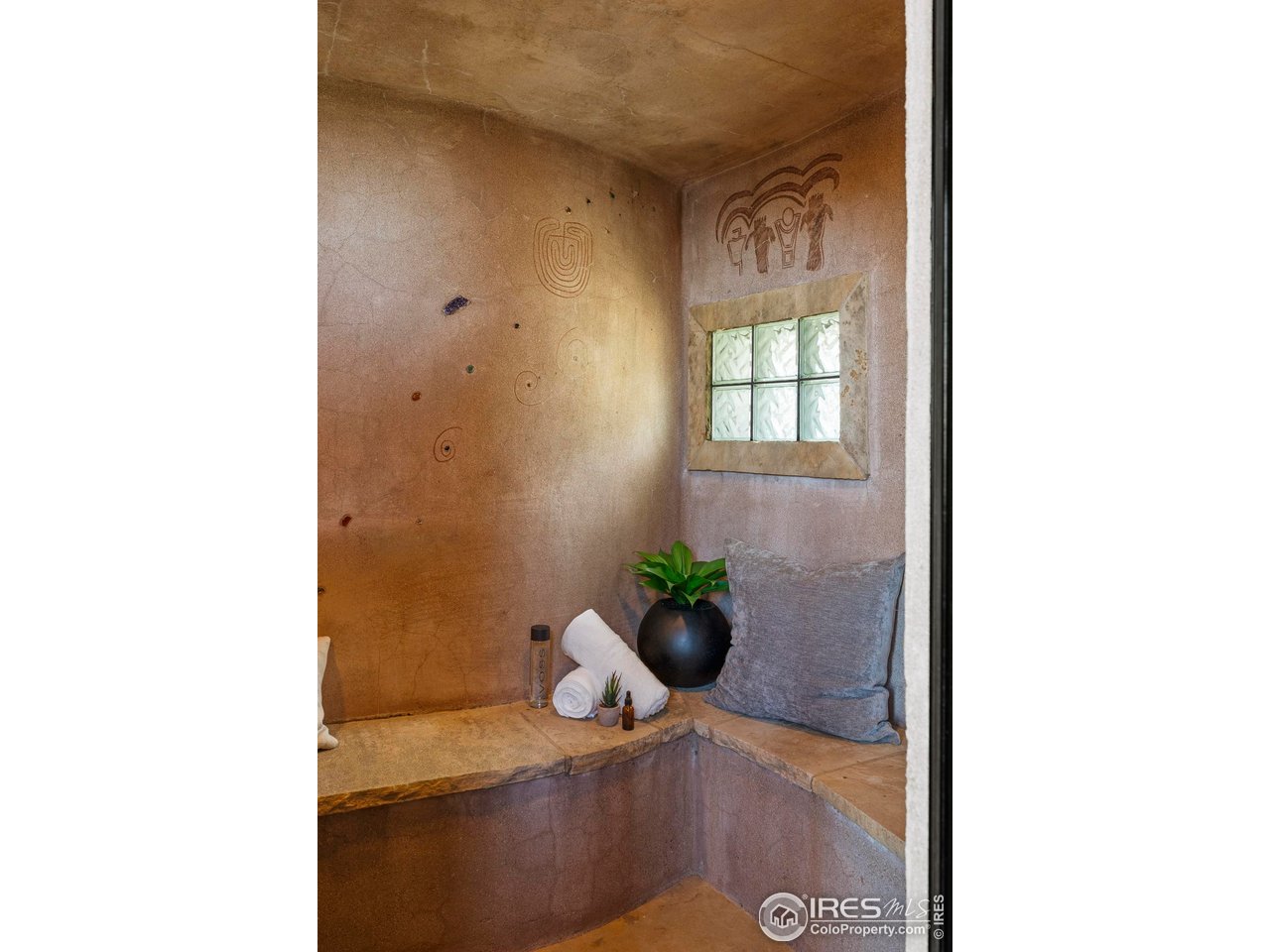 Boulder, Colorado, 80302, United States, 5 Bedrooms Bedrooms, ,7 BathroomsBathrooms,Residential,For Sale,1993431