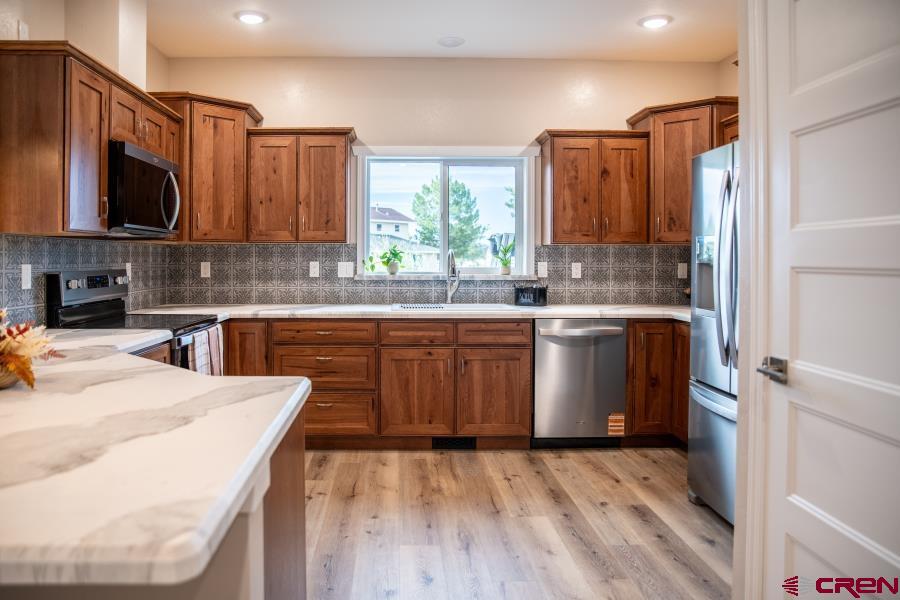 Montrose, Colorado, 81401, United States, 3 Bedrooms Bedrooms, ,2 BathroomsBathrooms,Residential,For Sale,1709571