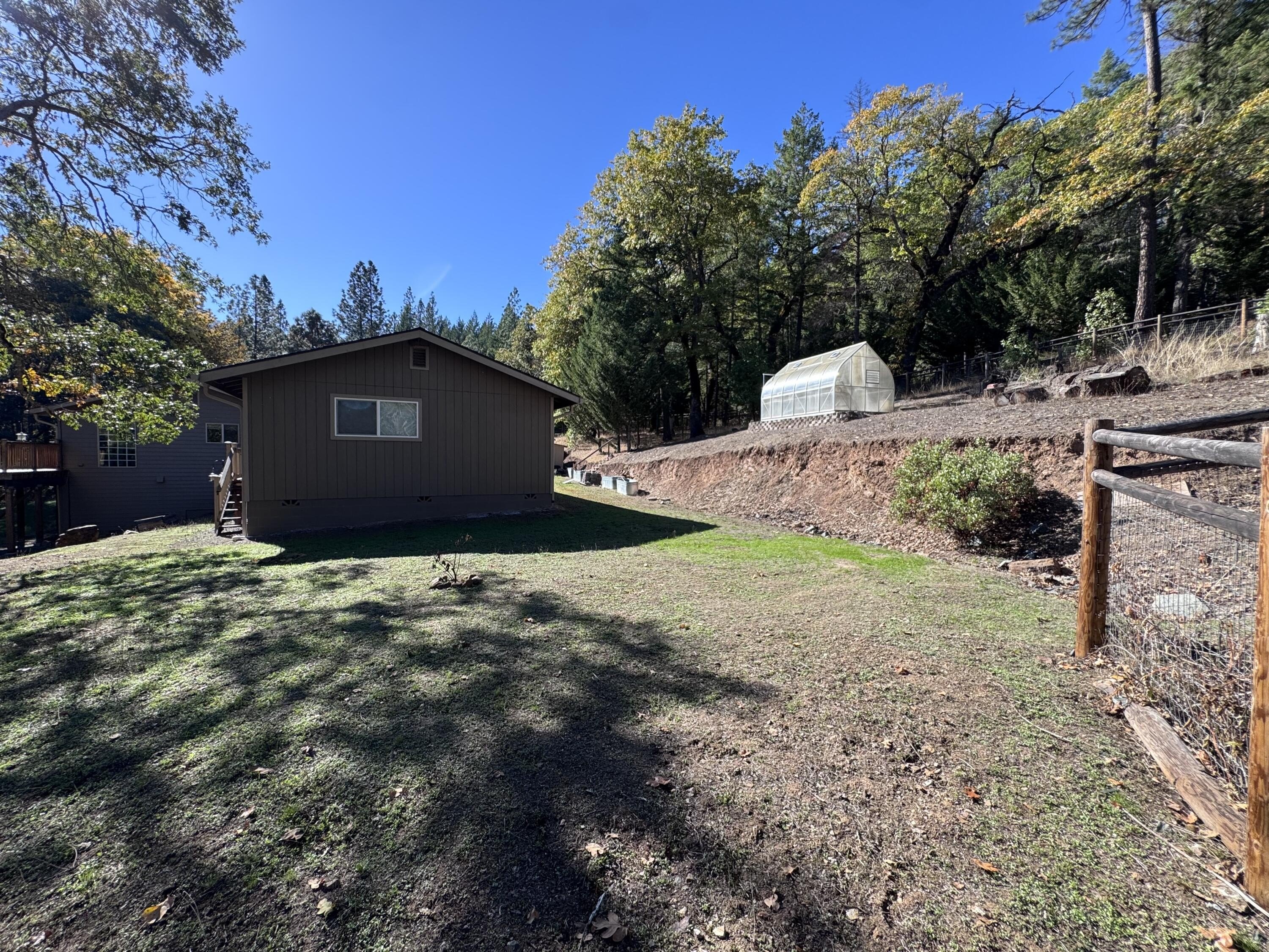 Rogue River, Oregon, 97537, United States, 3 Bedrooms Bedrooms, ,4 BathroomsBathrooms,Residential,For Sale,1982617