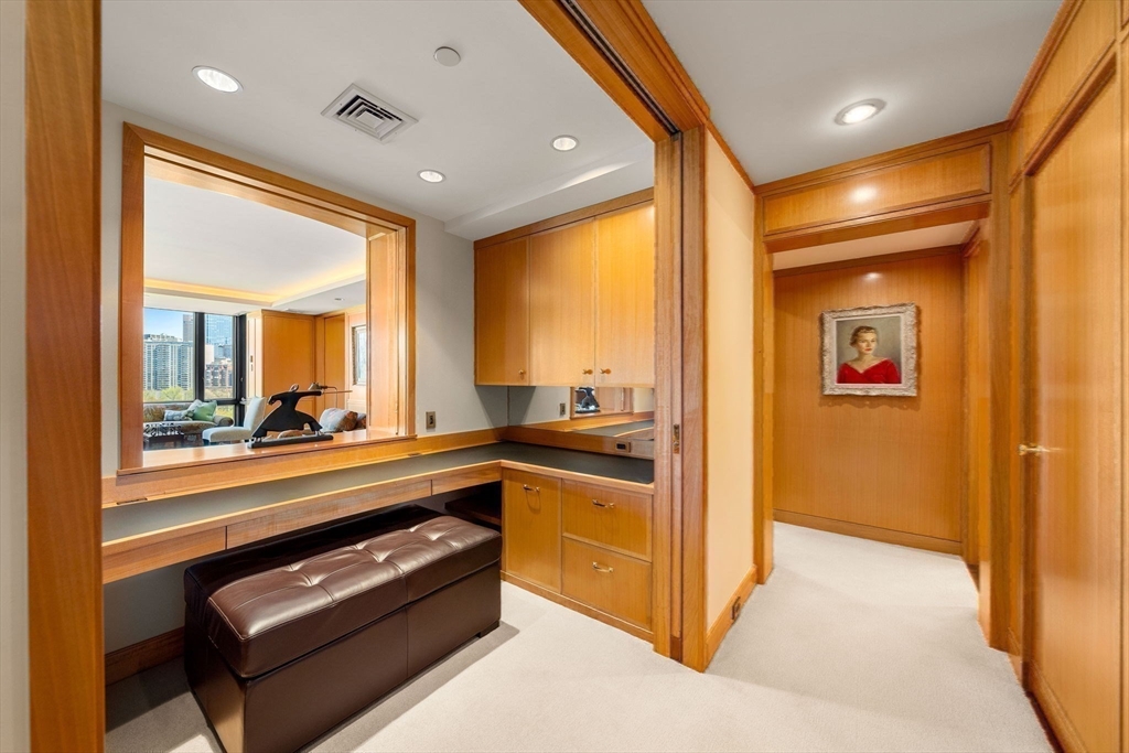 Boston, Massachusetts, 02116, United States, 1 Bedroom Bedrooms, ,2 BathroomsBathrooms,Residential,For Sale,1787577