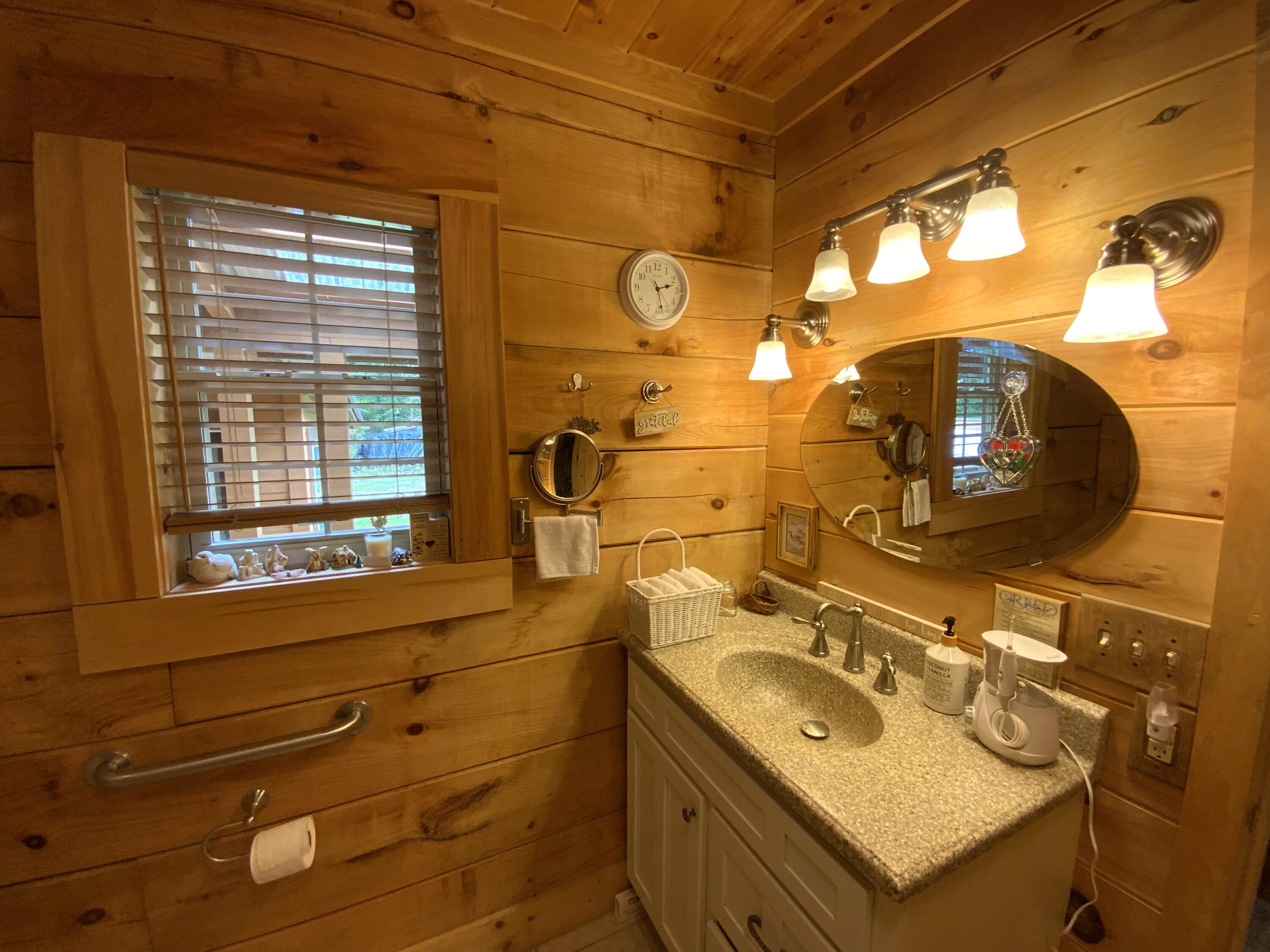 Tracy City, Tennessee, 37387, United States, 3 Bedrooms Bedrooms, ,Residential,For Sale,1979741