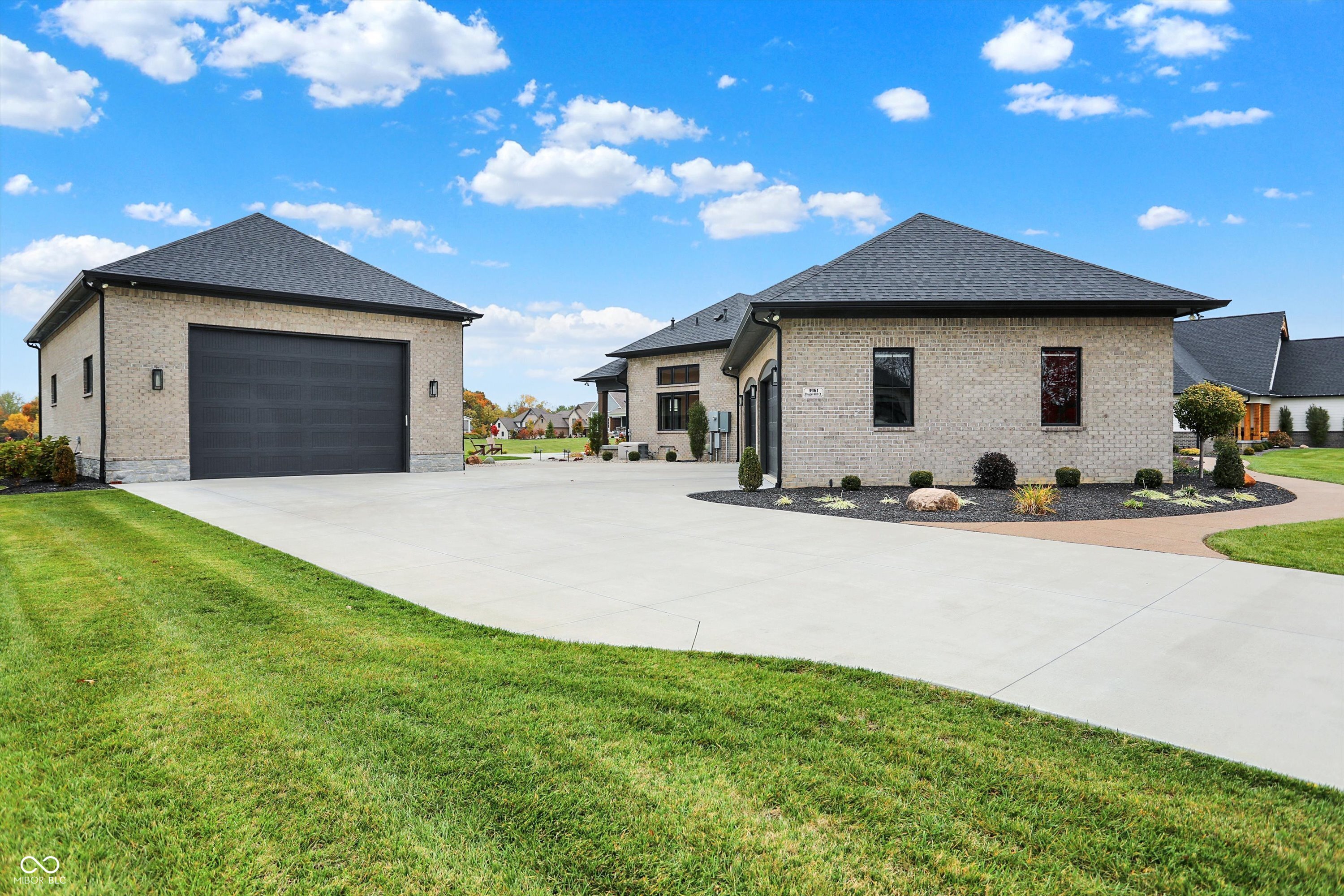 Bargersville, Indiana, 46106, United States, 5 Bedrooms Bedrooms, ,6 BathroomsBathrooms,Residential,For Sale,1983672