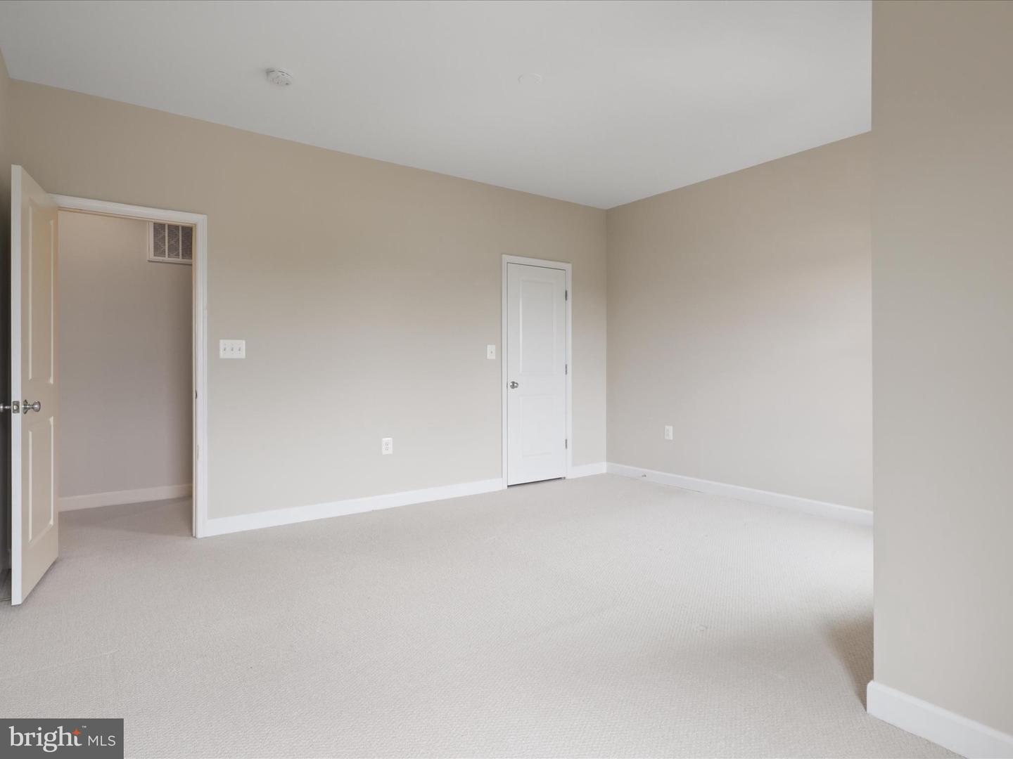 Ashburn, Virginia, 20148, United States, 3 Bedrooms Bedrooms, ,4 BathroomsBathrooms,Residential,For Sale,1918442