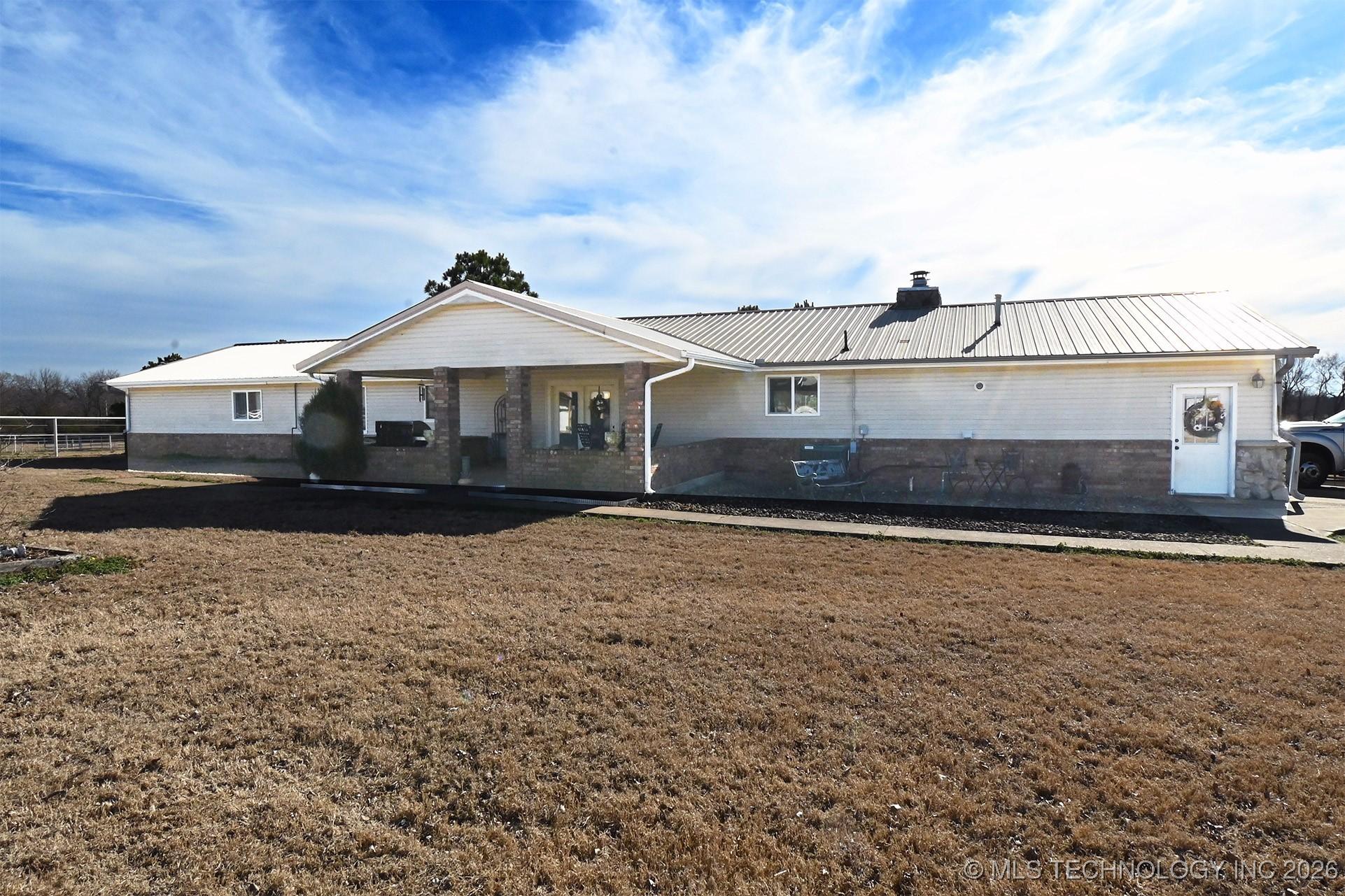 Sallisaw, Oklahoma, 74955, United States, 6 Bedrooms Bedrooms, ,4 BathroomsBathrooms,Residential,For Sale,2009244