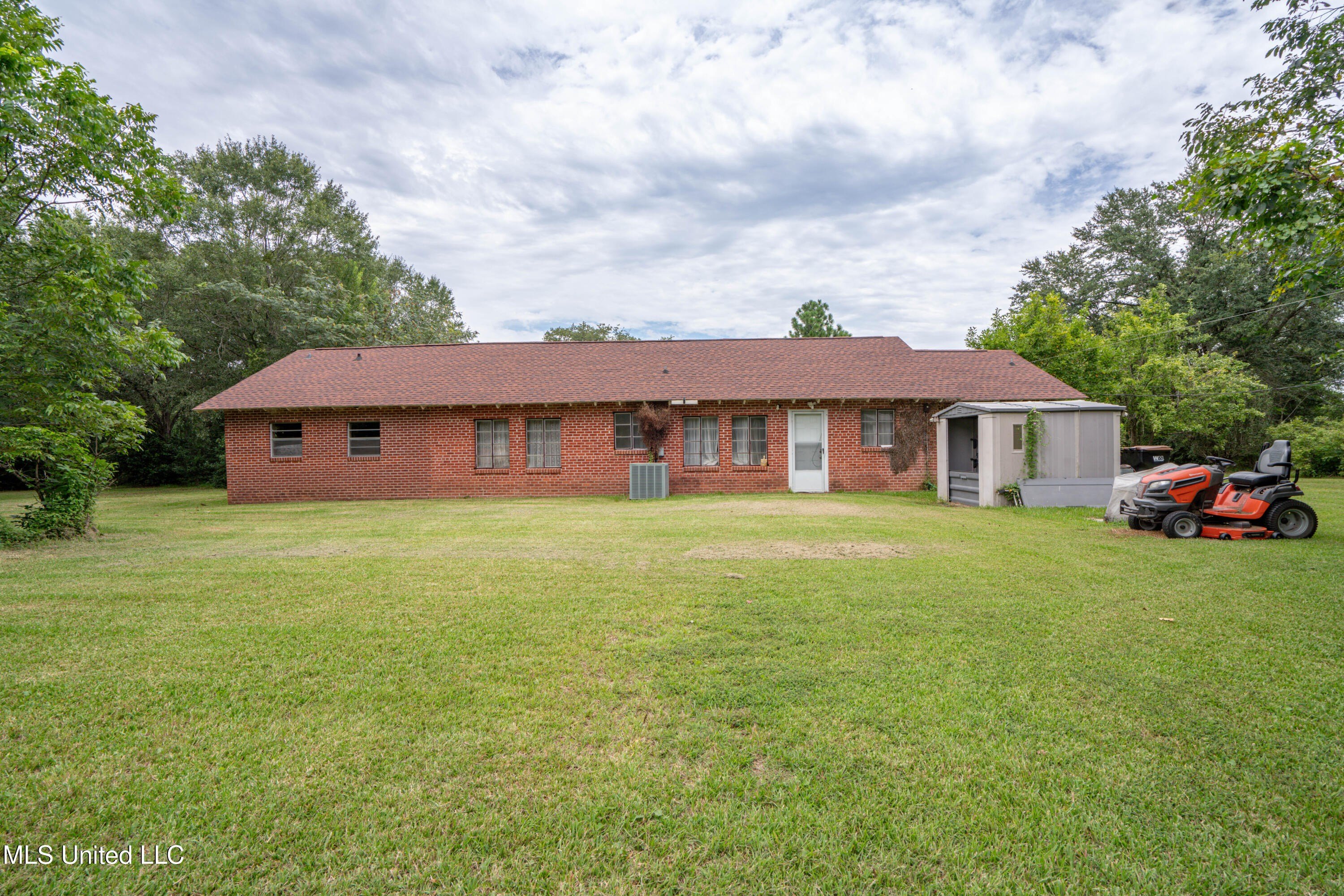 Gulfport, Mississippi, 39503, United States, 4 Bedrooms Bedrooms, ,2 BathroomsBathrooms,Residential,For Sale,1915854