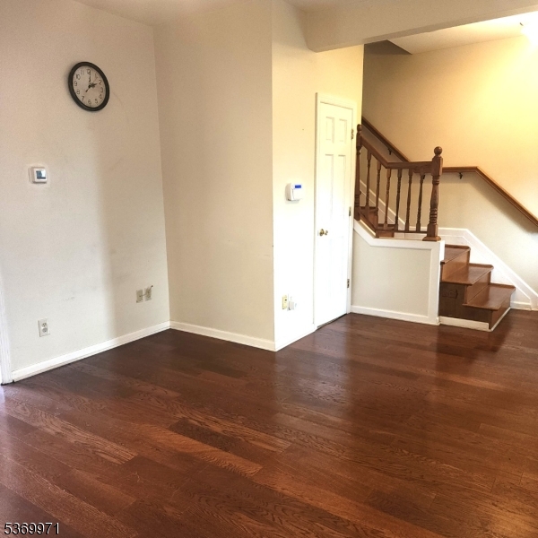 Linden City, New Jersey, 07036, United States, 4 Bedrooms Bedrooms, ,2 BathroomsBathrooms,Residential,For Sale,1890310