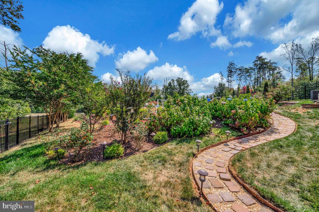 Fredericksburg, Virginia, 22406, United States, 5 Bedrooms Bedrooms, ,6 BathroomsBathrooms,Residential,For Sale,1981857