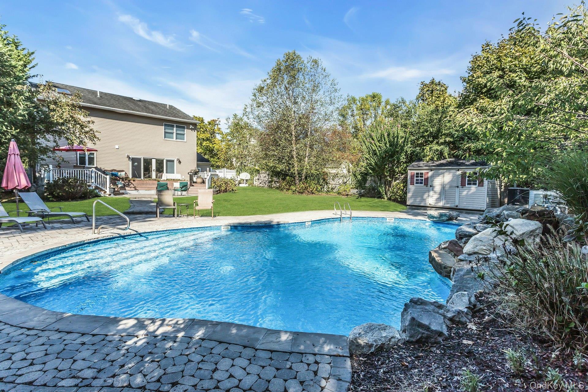 Northport, New York, 11768, United States, 4 Bedrooms Bedrooms, ,3 BathroomsBathrooms,Residential,For Sale,1988277