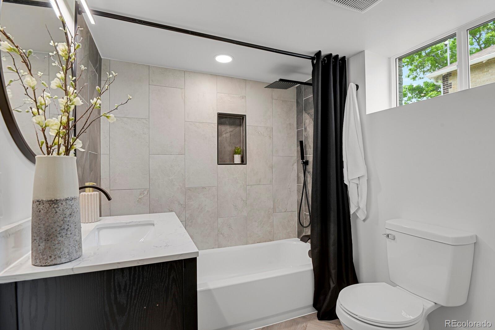 Denver, Colorado, 80220, United States, 4 Bedrooms Bedrooms, ,Residential,For Sale,1929138