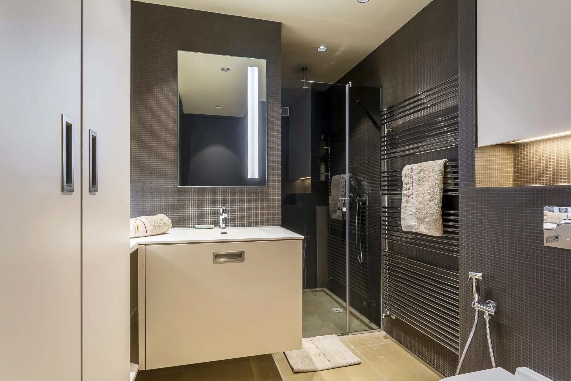 Lyon 3ème, Auvergne-Rhône-Alpes, 69003, FR, 4 Bedrooms Bedrooms, ,6 BathroomsBathrooms,Residential,For Sale,1994487