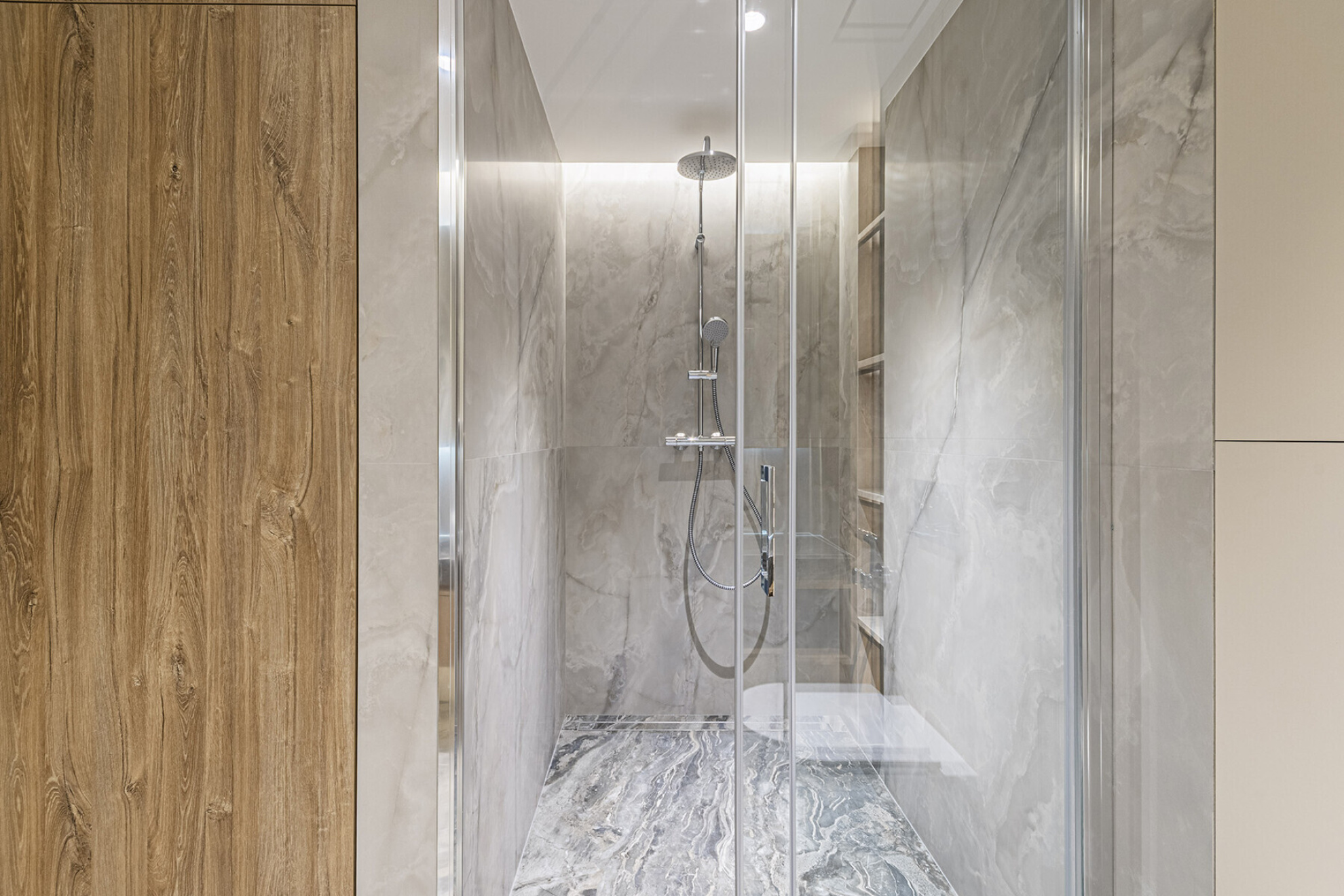  Exterior diaphanous apartment with 2 terraces, newly renovated in Quadrat d