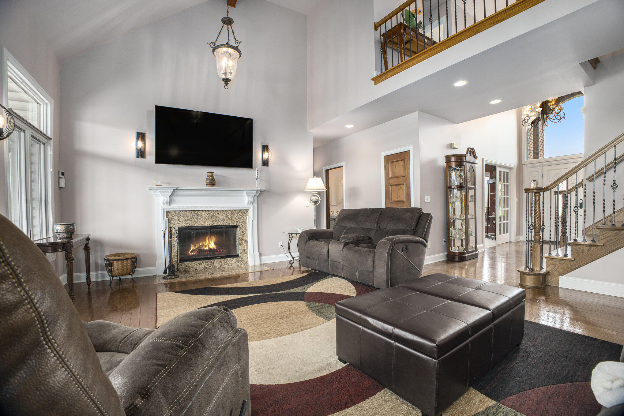 Hobart, Indiana, 46342, United States, 5 Bedrooms Bedrooms, ,5 BathroomsBathrooms,Residential,For Sale,1872844