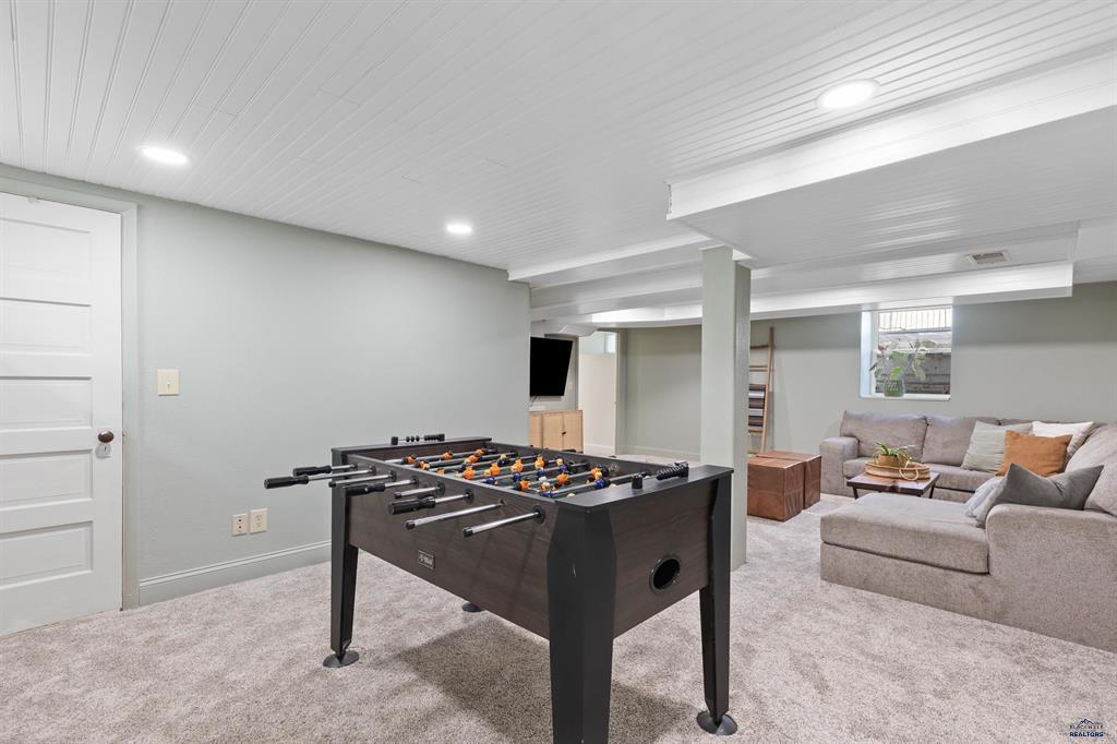 Rapid City, South Dakota, 57701, United States, 6 Bedrooms Bedrooms, ,3 BathroomsBathrooms,Residential,For Sale,1979556