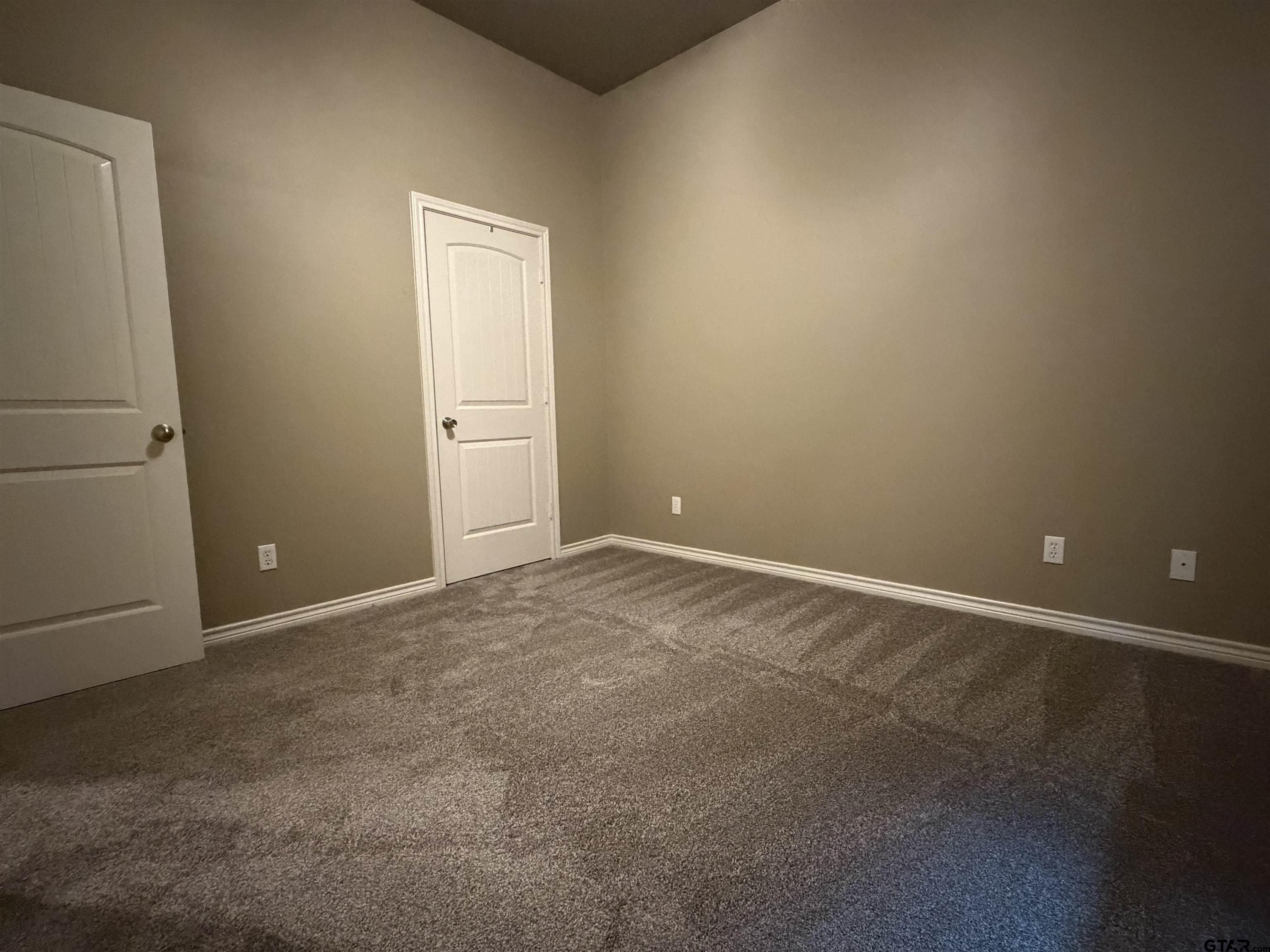 Tyler, Texas, 75704, United States, 4 Bedrooms Bedrooms, ,4 BathroomsBathrooms,Residential,For Sale,2003262