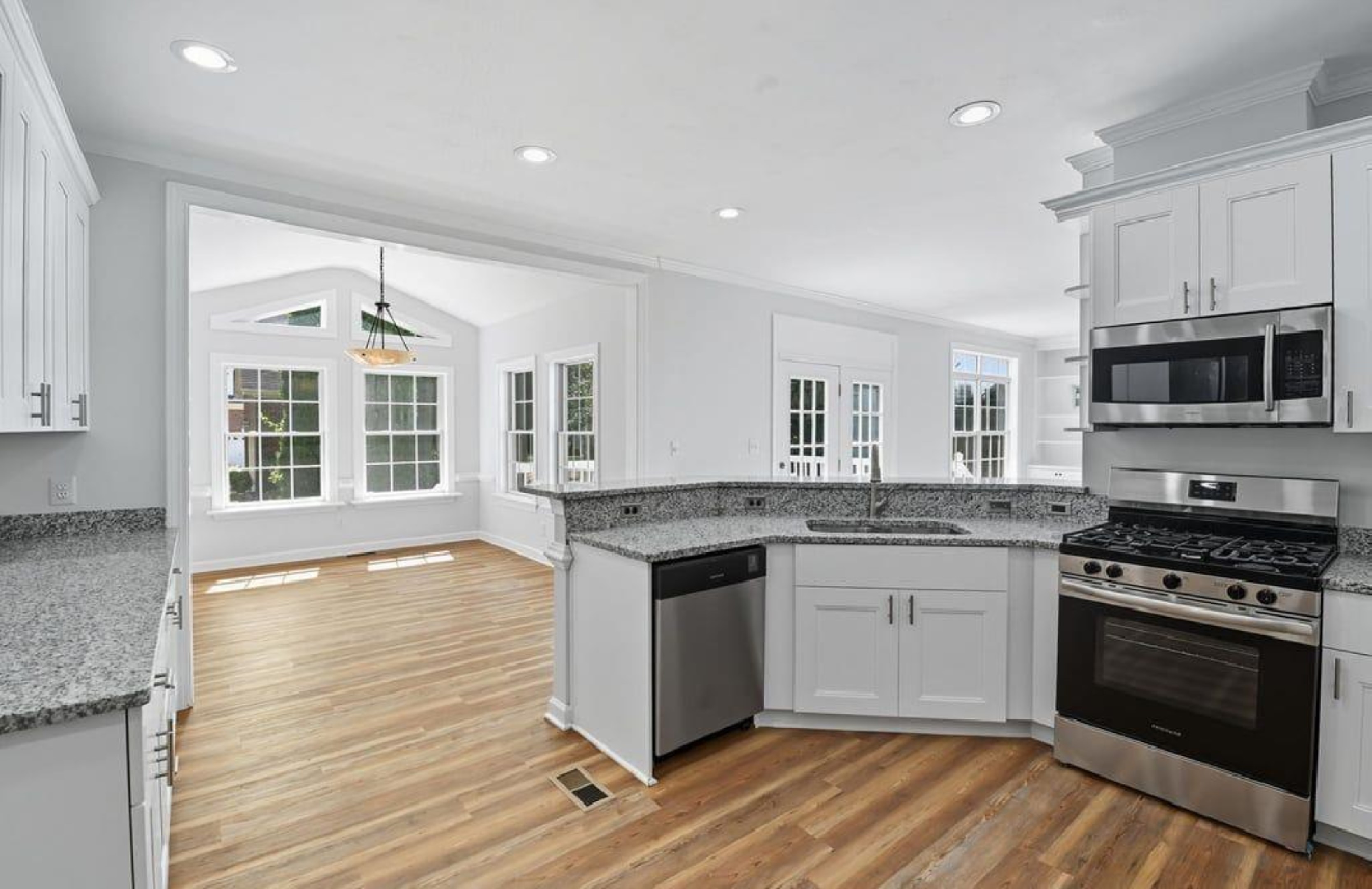 Suffolk, Virginia, 23435, United States, 5 Bedrooms Bedrooms, ,3 BathroomsBathrooms,Residential,For Sale,1942913