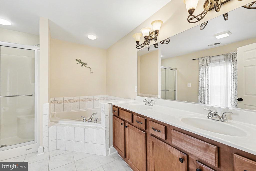 Winchester, Virginia, 22602, United States, 4 Bedrooms Bedrooms, ,3 BathroomsBathrooms,Residential,For Sale,2040713