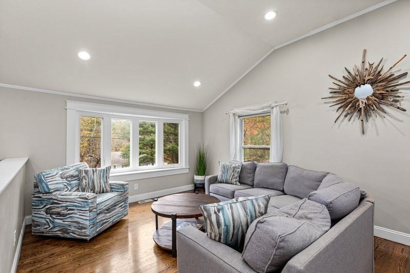 Plymouth, Massachusetts, 02360, United States, 3 Bedrooms Bedrooms, ,2 BathroomsBathrooms,Residential,For Sale,1982204