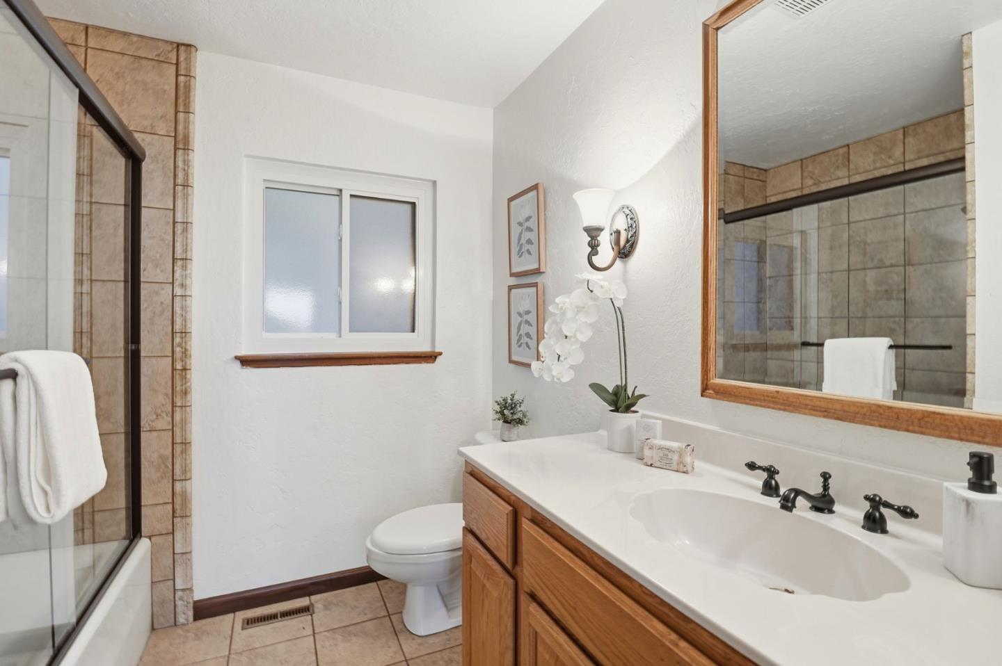 Belmont, California, 94002, United States, 3 Bedrooms Bedrooms, ,3 BathroomsBathrooms,Residential,For Sale,1989270