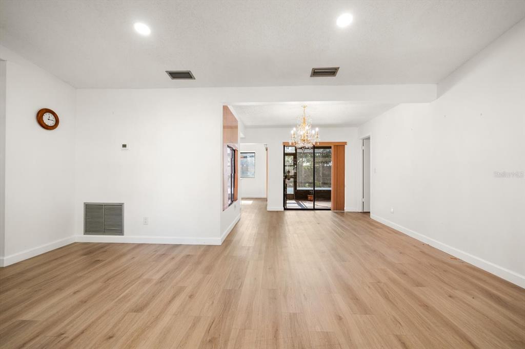 Seminole, Florida, 33777, United States, 3 Bedrooms Bedrooms, ,2 BathroomsBathrooms,Residential,For Sale,2001866