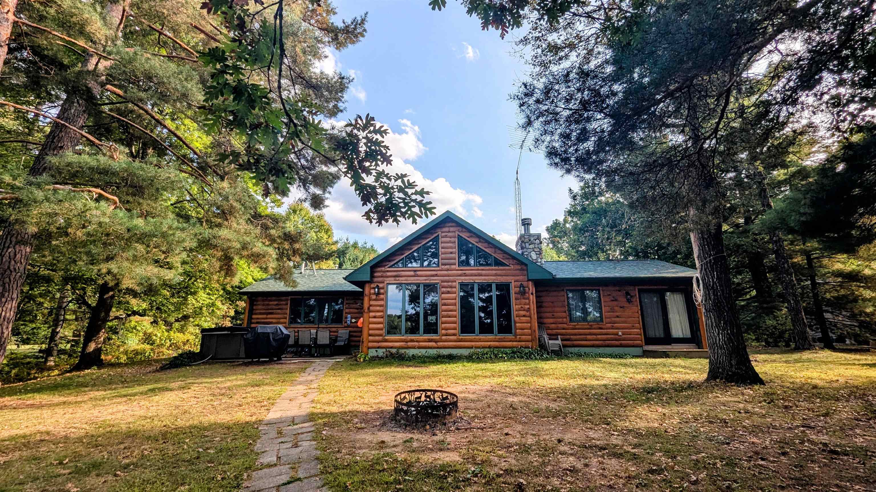 Friendship, Wisconsin, 53934, United States, 4 Bedrooms Bedrooms, ,2 BathroomsBathrooms,Residential,For Sale,1976127