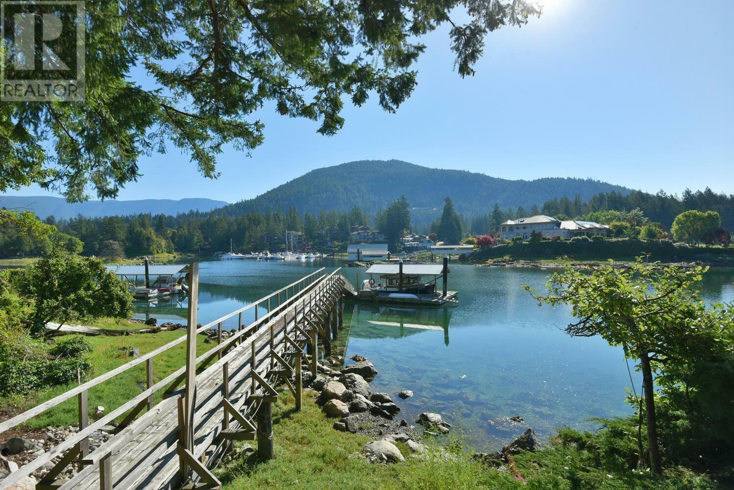 MADEIRA PARK, British Columbia, V0N 2H1, CA, 3 Bedrooms Bedrooms, ,3 BathroomsBathrooms,Residential,For Sale,1837526