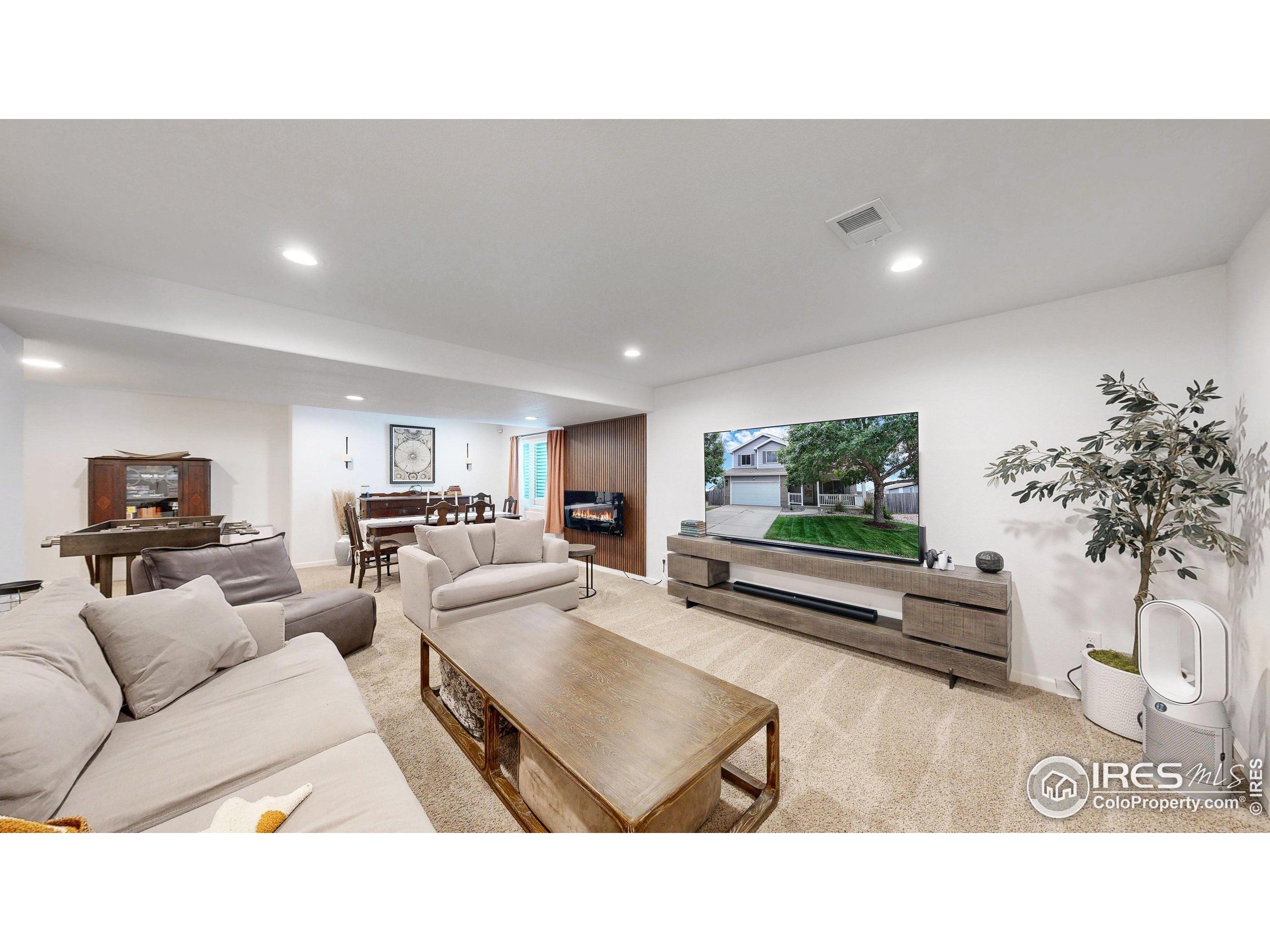 Milliken, Colorado, 80543, United States, 4 Bedrooms Bedrooms, ,3 BathroomsBathrooms,Residential,For Sale,1956406