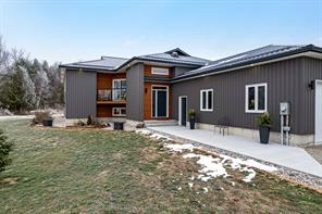 Tay Valley, Ontario, K7H 3C9, CA, 4 Bedrooms Bedrooms, ,2 BathroomsBathrooms,Residential,For Sale,1999642