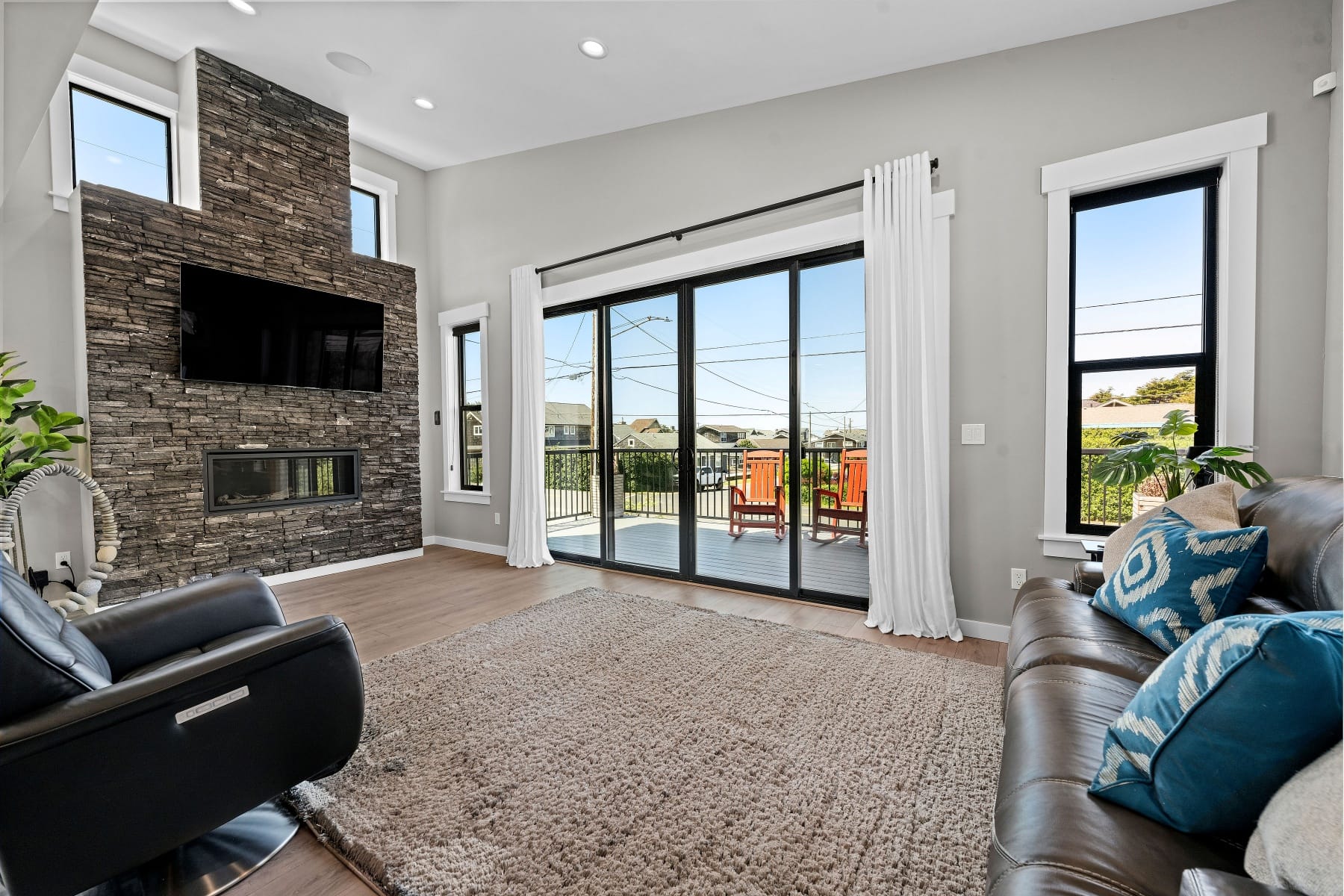  2887 S HEMLOCK ST Cannon Beach, OR 97110 - 物件實景