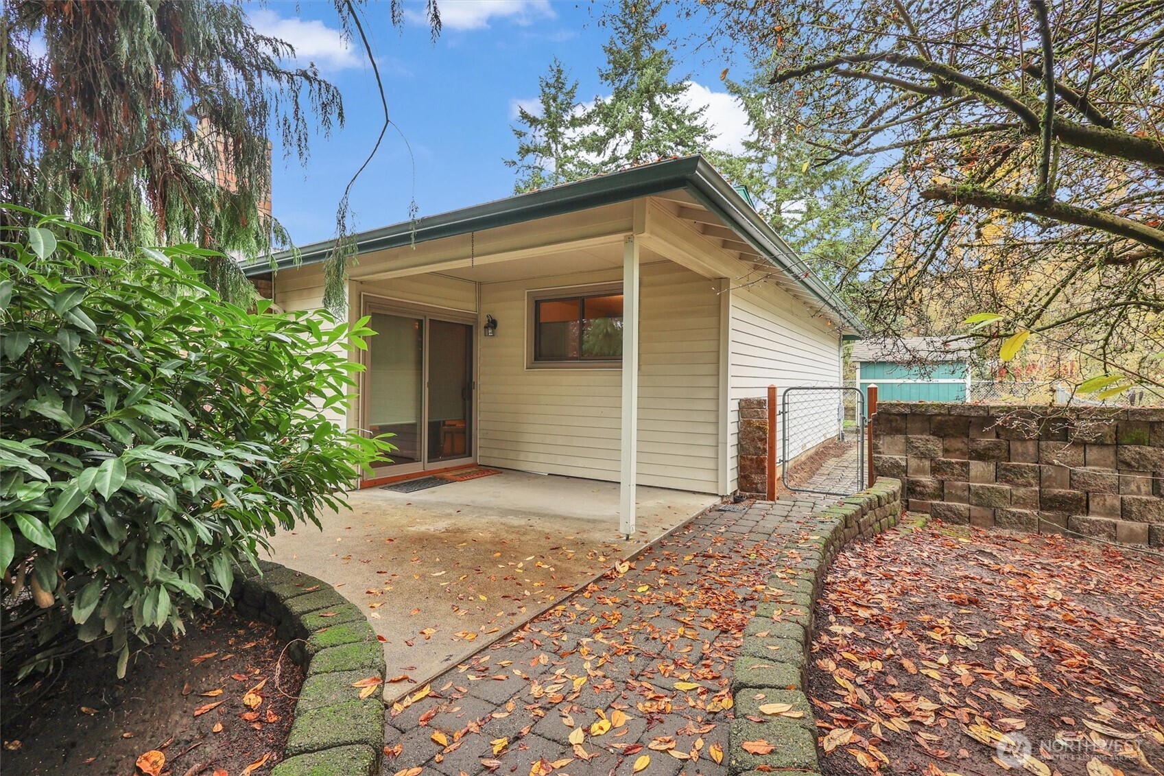 Auburn, Washington, 98002, United States, 3 Bedrooms Bedrooms, ,2 BathroomsBathrooms,Residential,For Sale,1994239