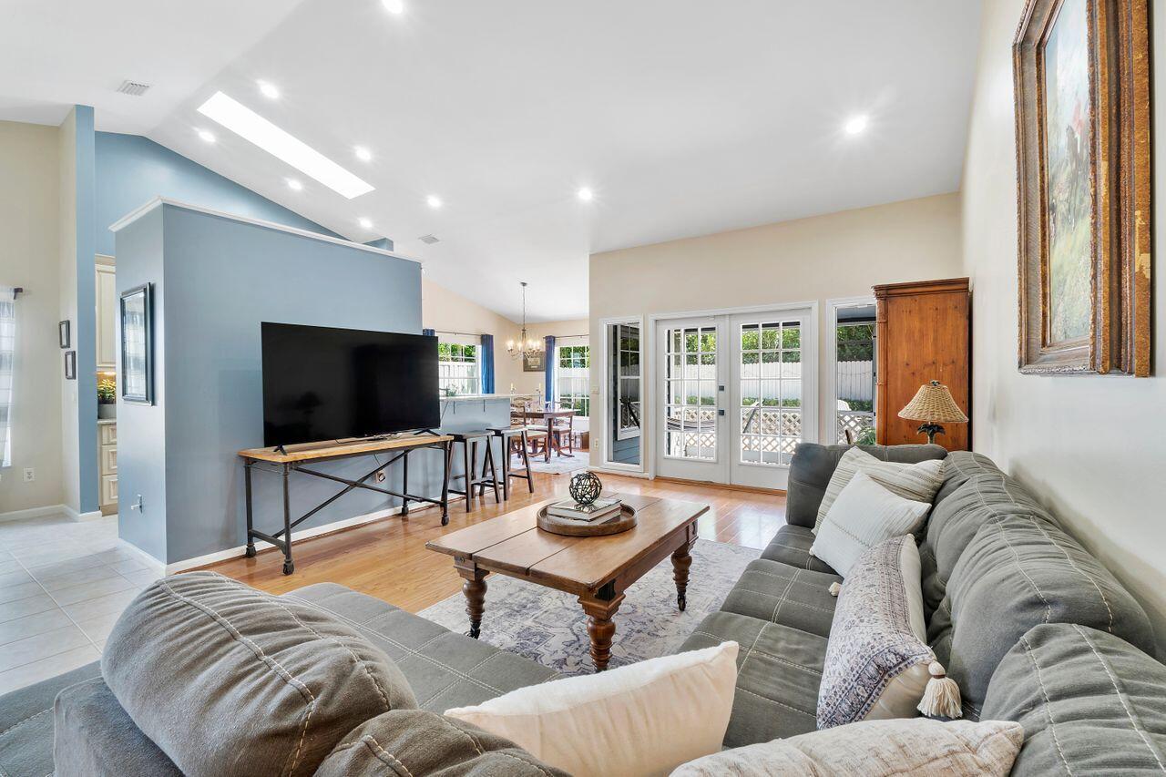 Wellington, Florida, 33414, United States, 2 Bedrooms Bedrooms, ,2 BathroomsBathrooms,Residential,For Sale,1892262